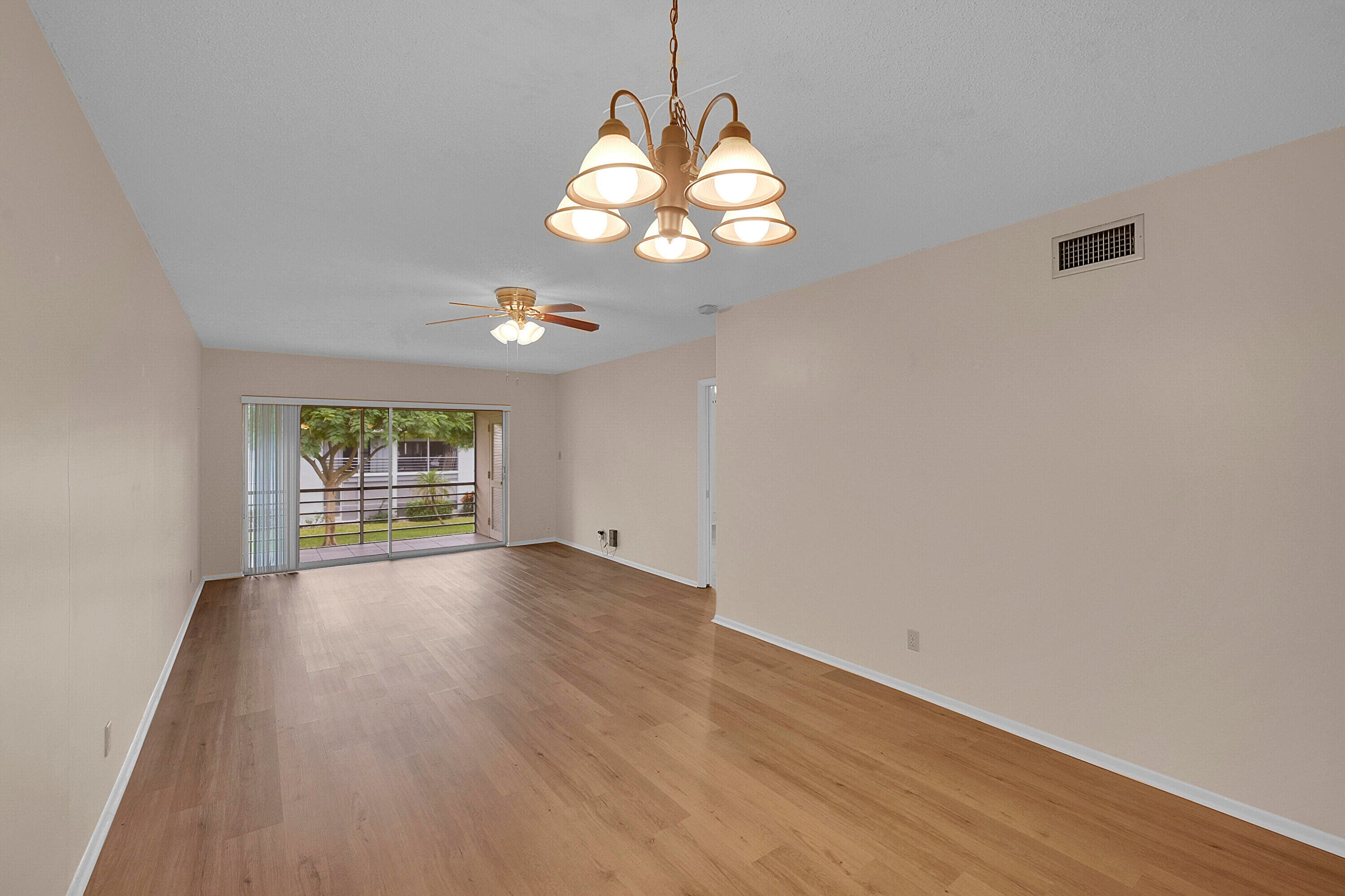 2340 SW 22nd Avenue 306, Delray Beach, FL 33445 — photo 15 of 33