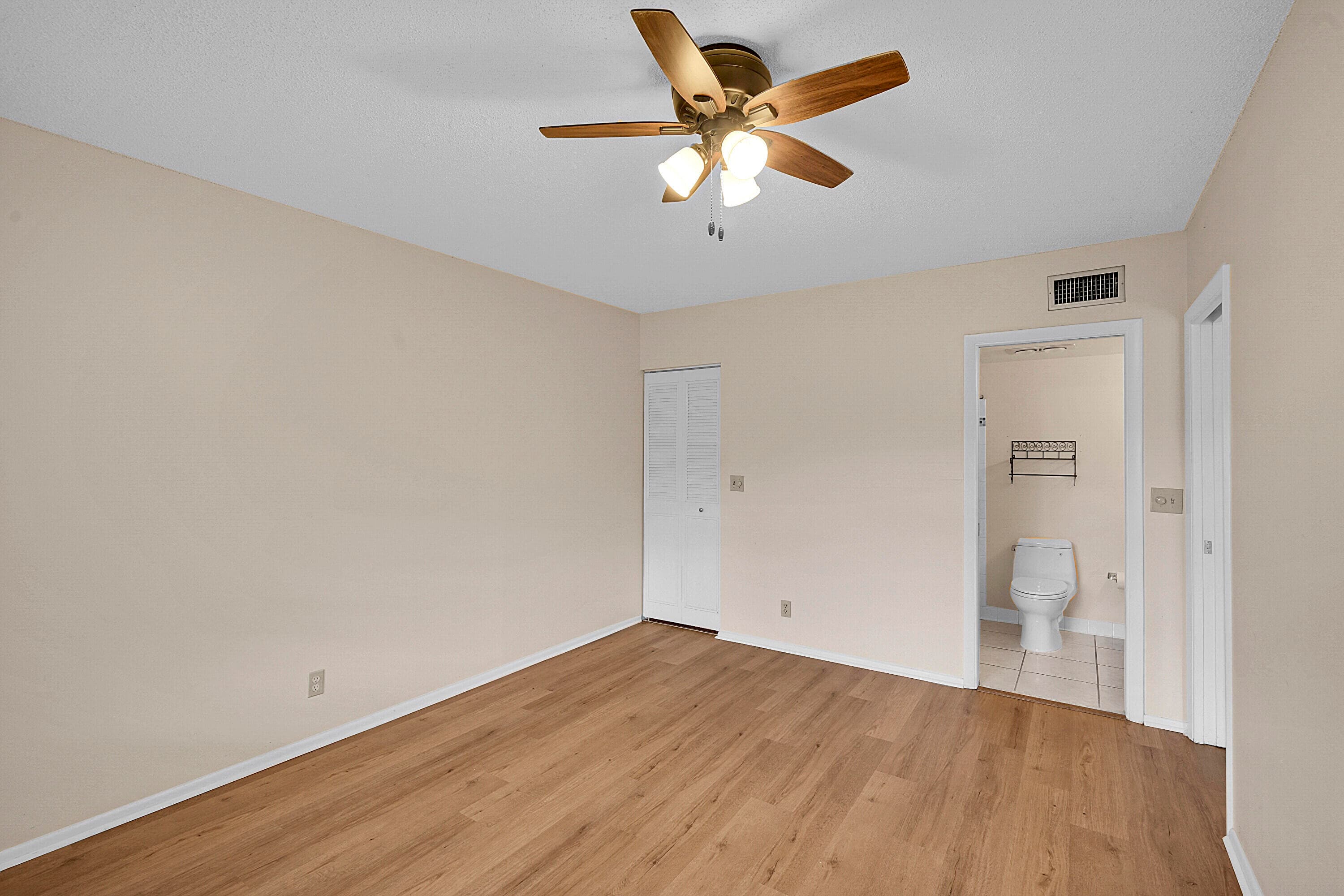 2340 SW 22nd Avenue 306, Delray Beach, FL 33445 — photo 18 of 33