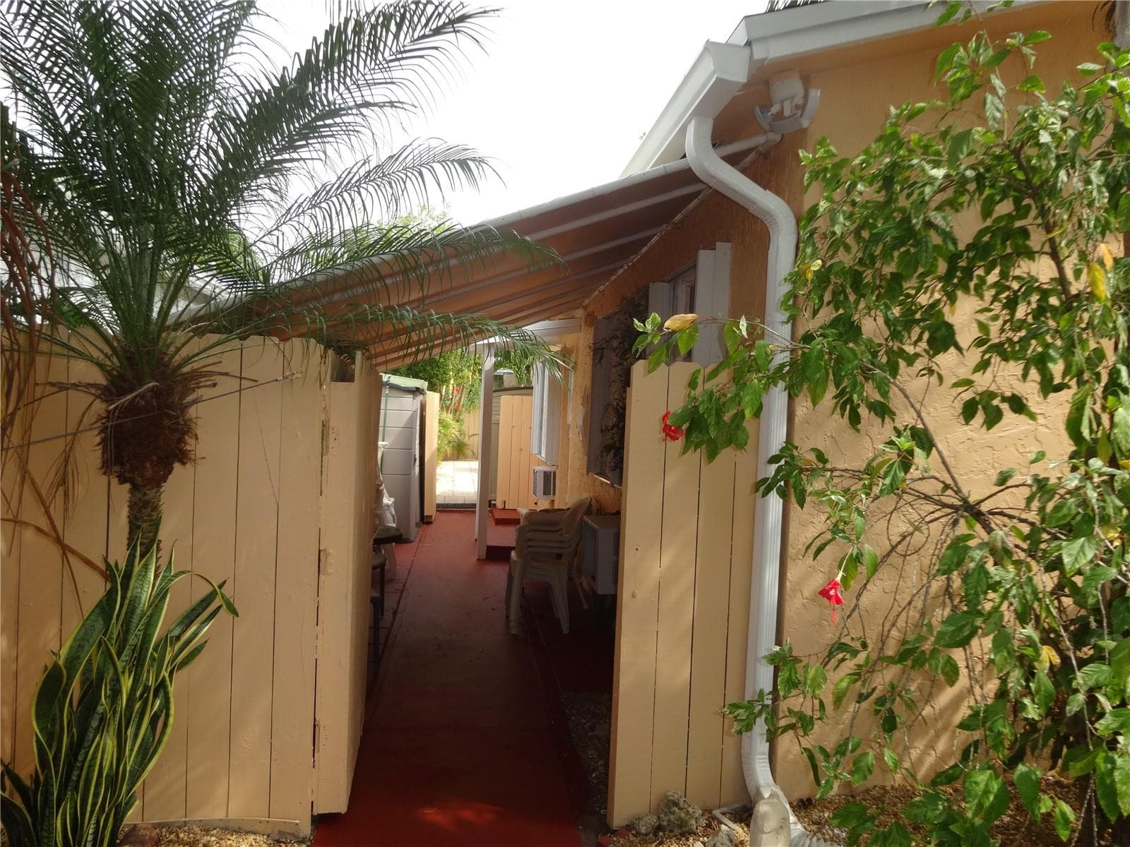31 SE 13th Street 1-2, Dania Beach, FL 33004 — photo 3 of 15