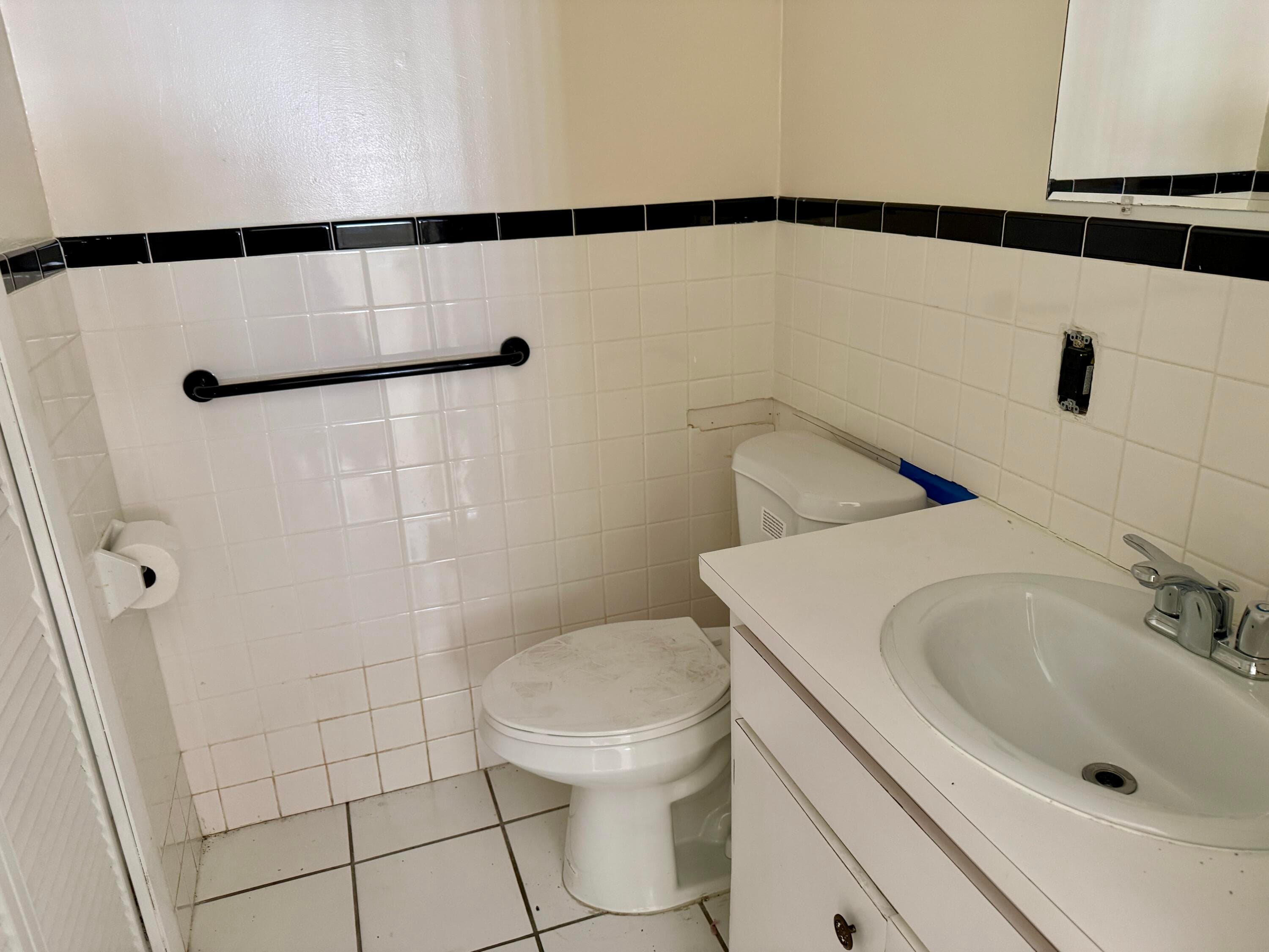 7105 NW 70th Court, Tamarac, FL 33321 — photo 10 of 26