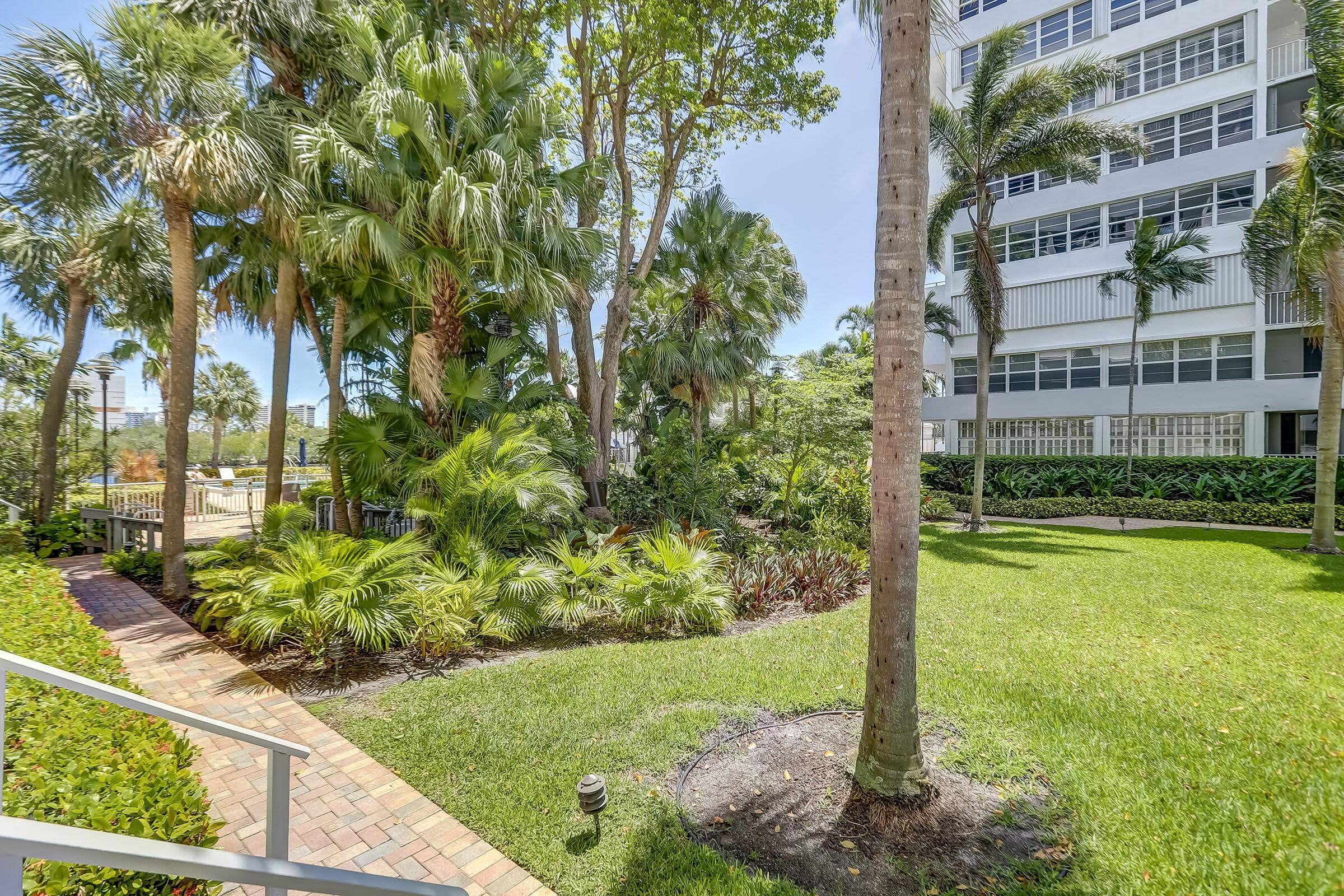 1160 N Federal Highway 215, Fort Lauderdale, FL 33304 — photo 54 of 59