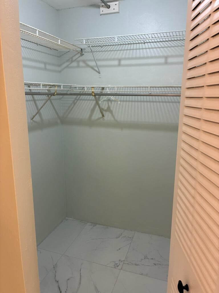 661 NE 195th Street 314, Miami, FL 33179 — photo 18 of 30