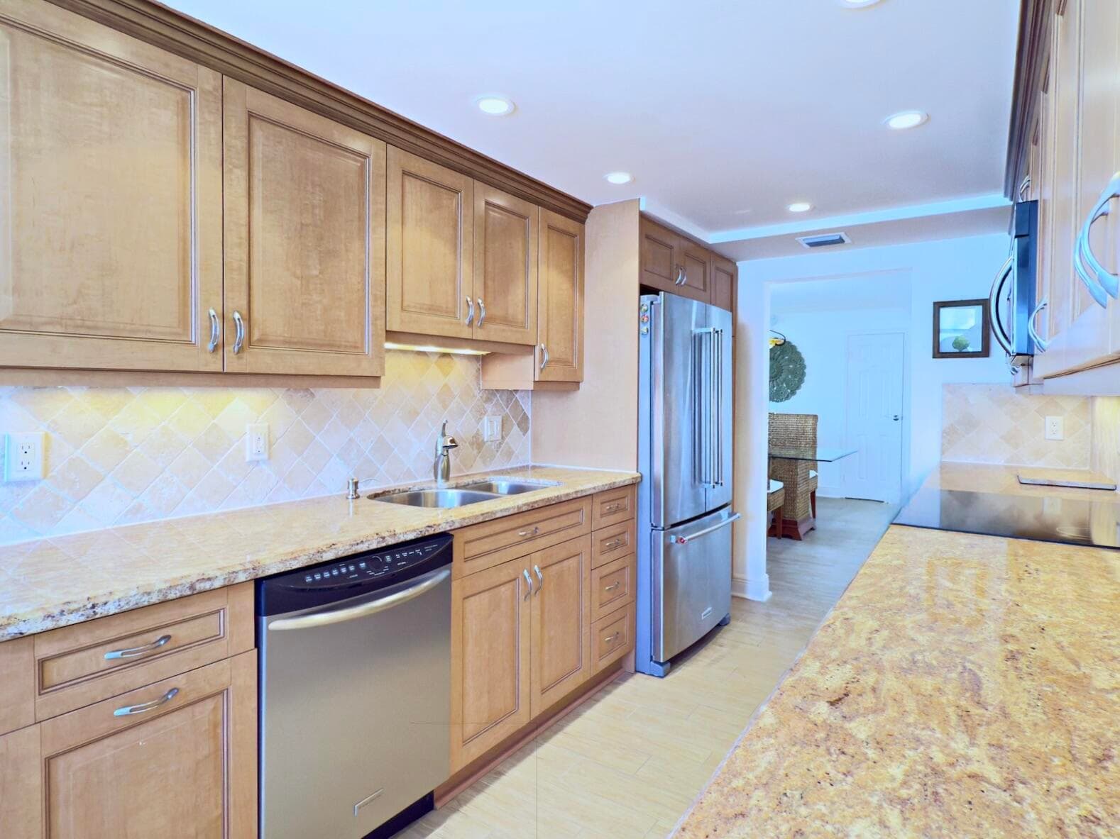 3546 S Ocean Boulevard 710, South Palm Beach, FL 33480 — photo 11 of 70