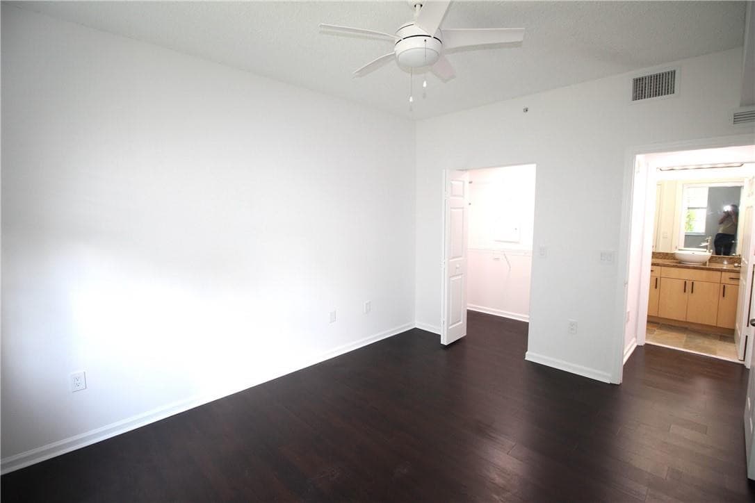 533 NE 3rd Avenue 521, Fort Lauderdale, FL 33301 — photo 29 of 29