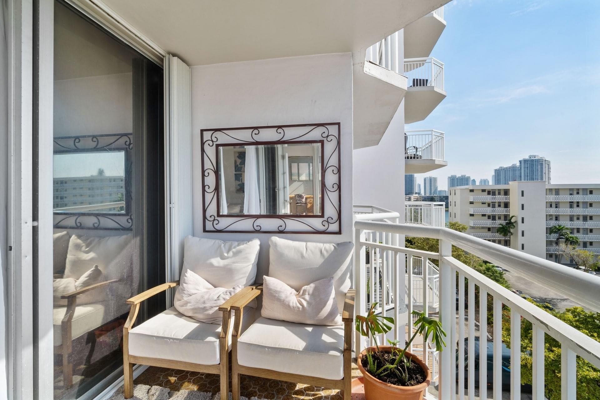 18021 Biscayne Boulevard 504, Aventura, FL 33160 — photo 11 of 21