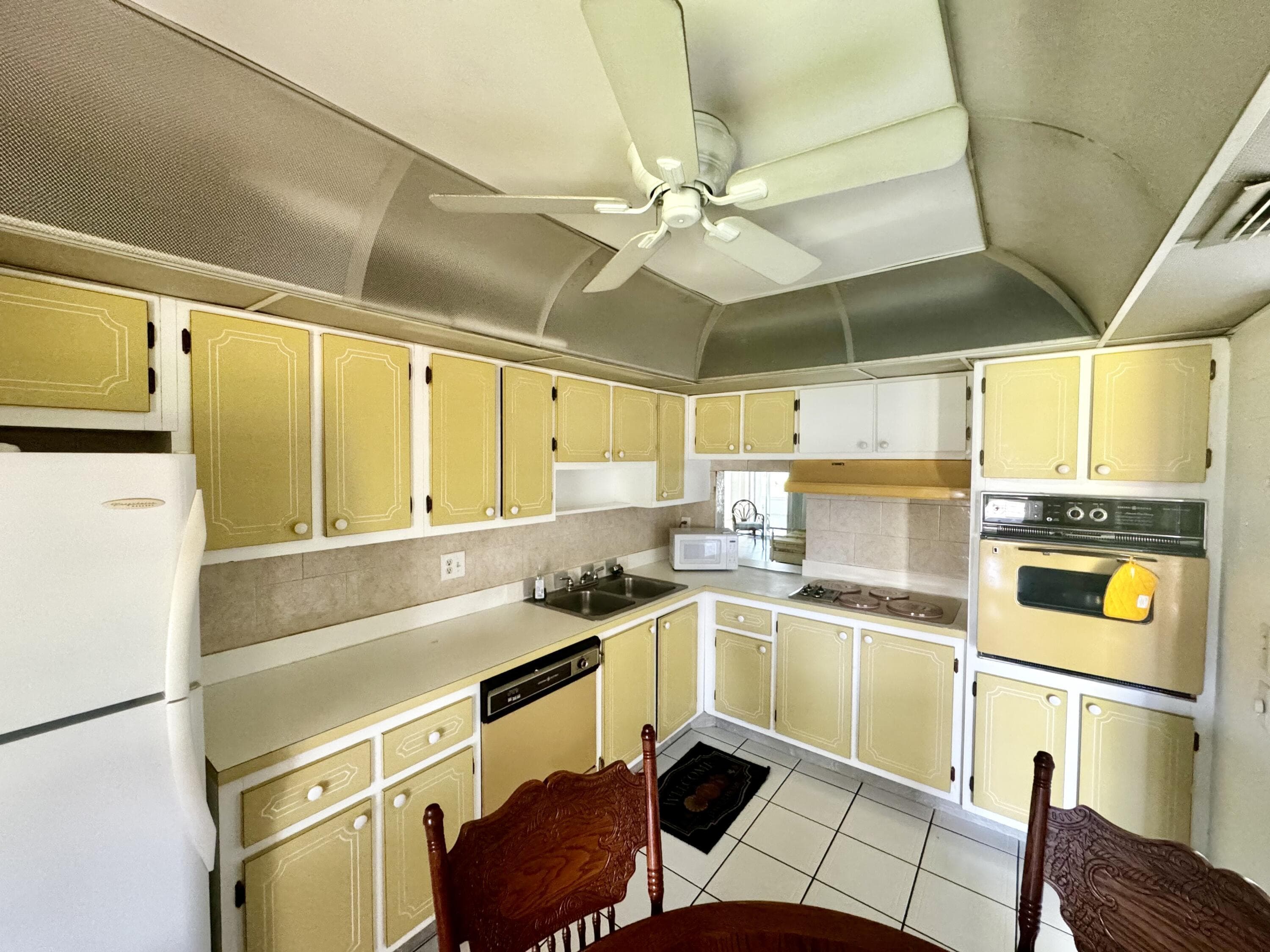 5725 E Fernley Dr Drive E 65, West Palm Beach, FL 33415 — photo 4 of 12
