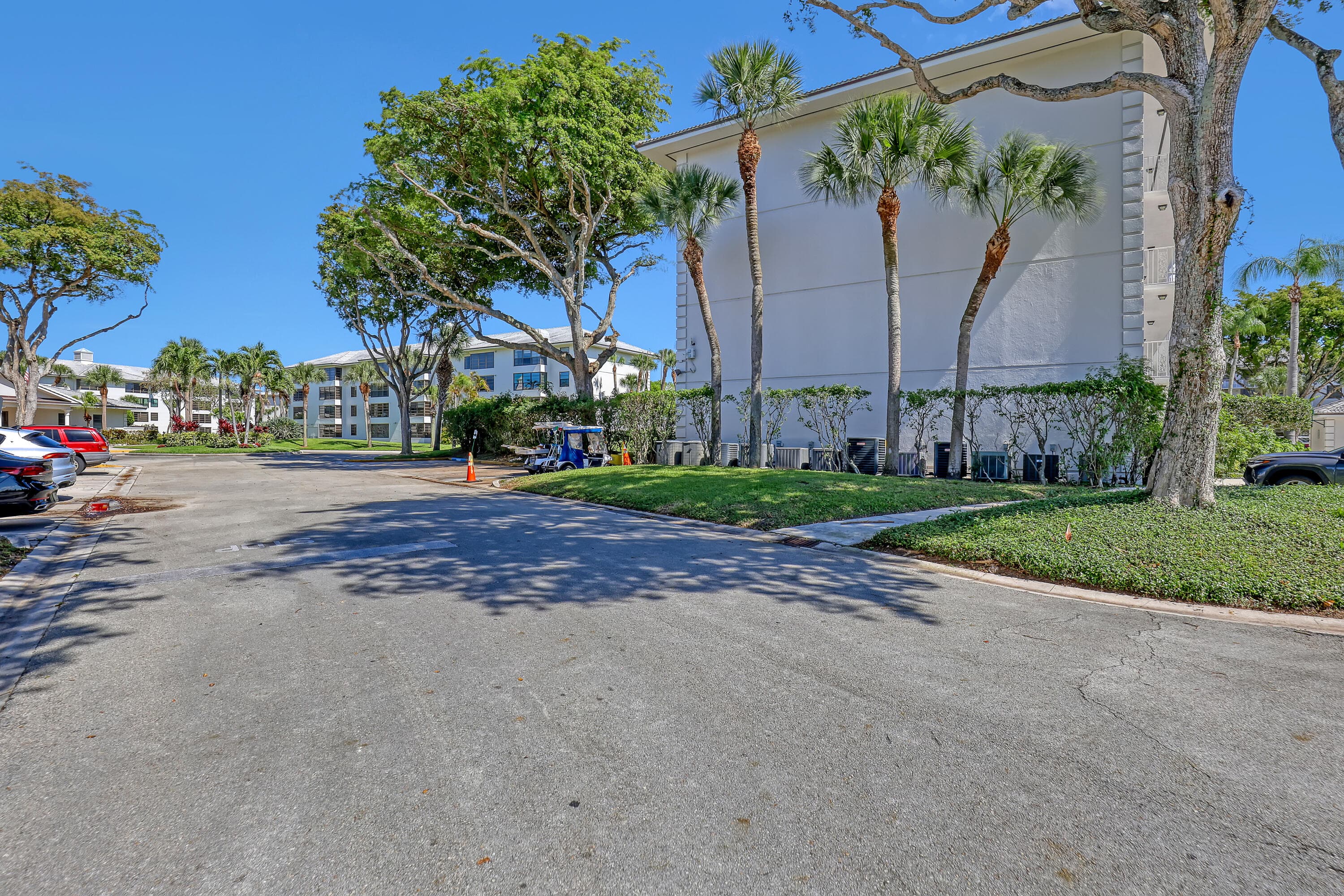 3650 Whitehall Drive 201, West Palm Beach, FL 33401 — photo 27 of 34