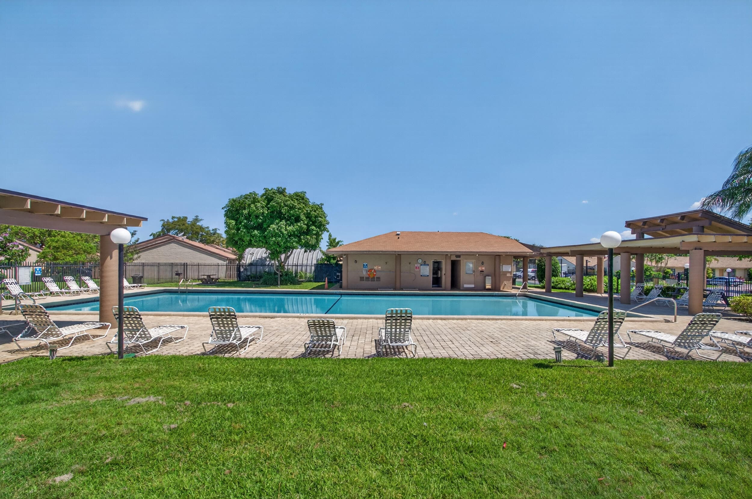 2132 SW 82nd Avenue 2132, Davie, FL 33324 — photo 32 of 37