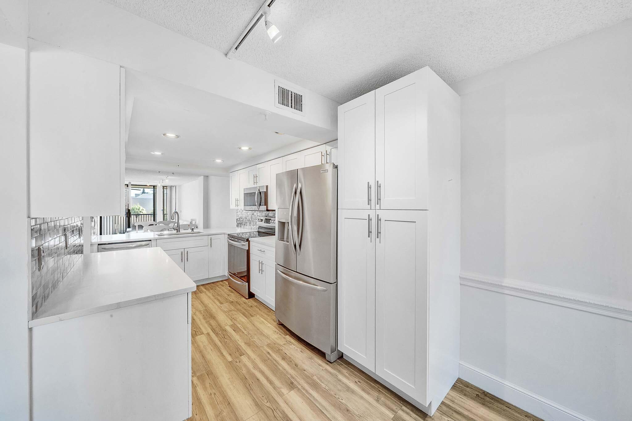 17 Royal Palm Way 3010, Boca Raton, FL 33432 — photo 5 of 57