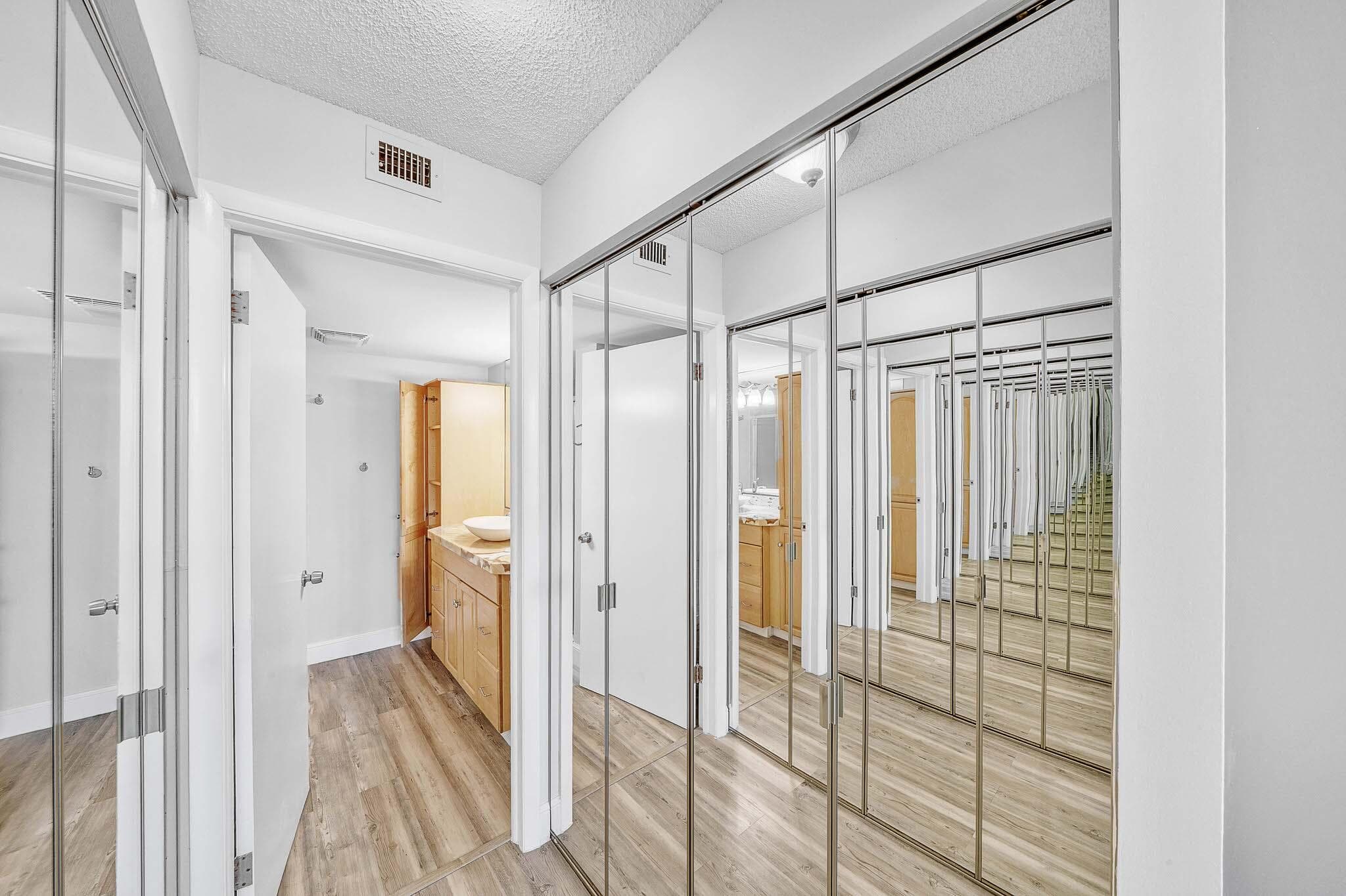 17 Royal Palm Way 3010, Boca Raton, FL 33432 — photo 35 of 57
