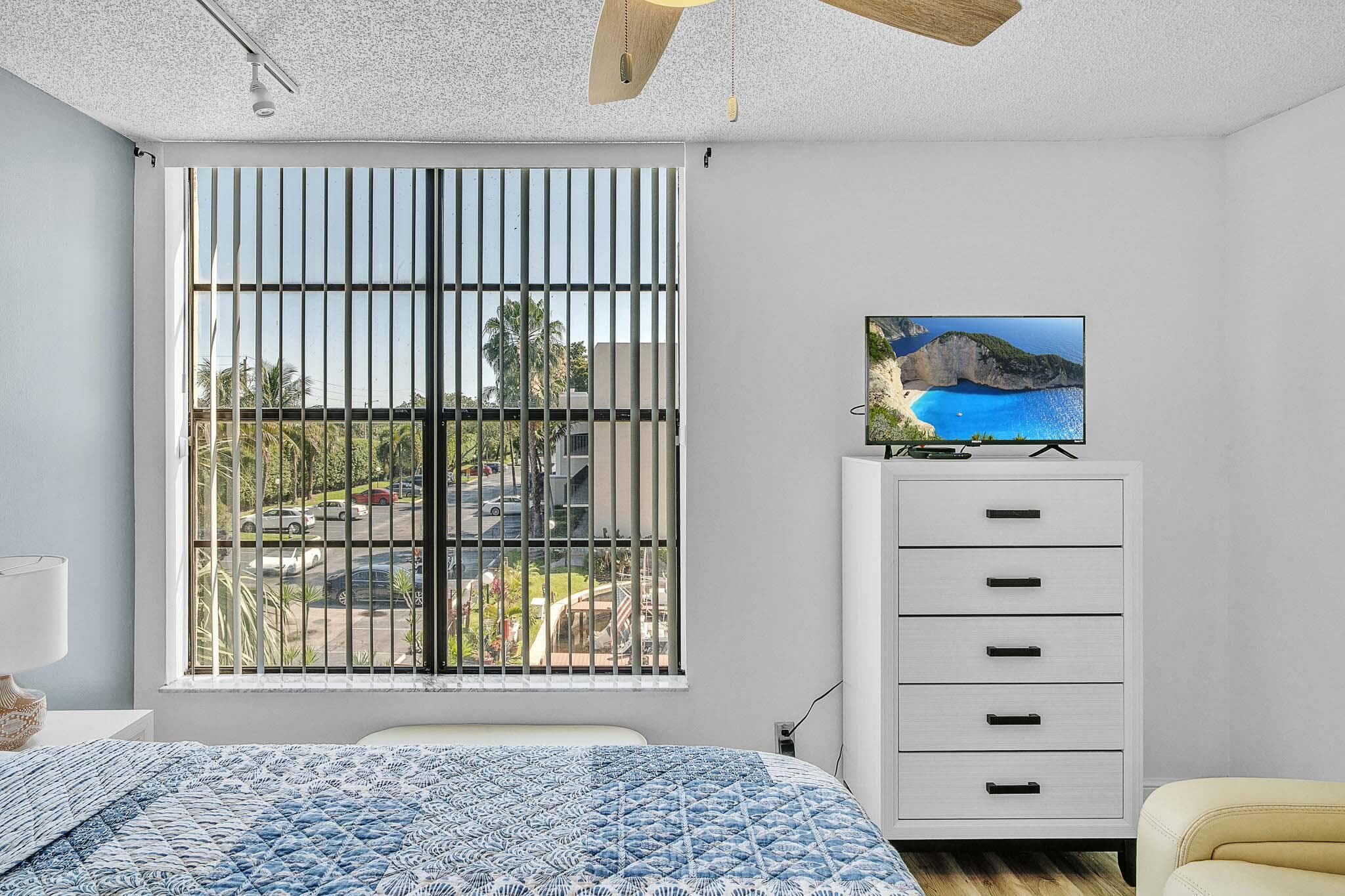 17 Royal Palm Way 3010, Boca Raton, FL 33432 — photo 30 of 57