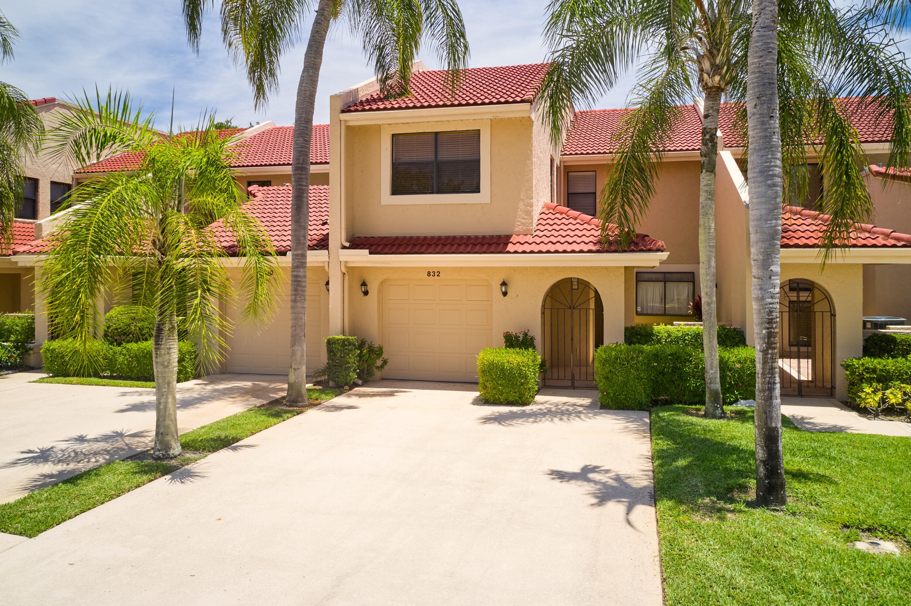 832 Windermere Way, Palm Beach Gardens, FL 33418 — photo 4 of 40