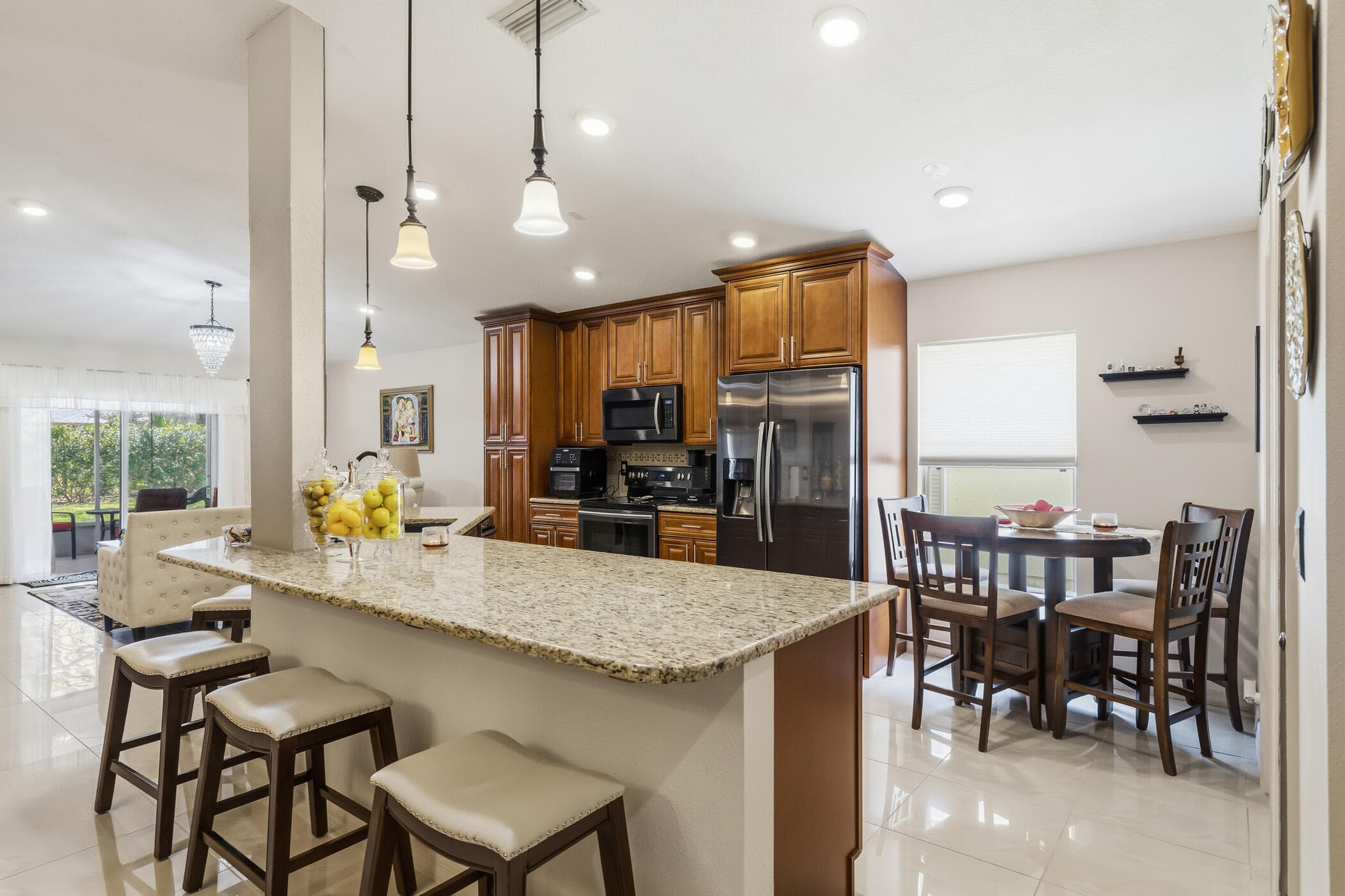 1013 E 13th Square, Vero Beach, FL 32960 — photo 7 of 40