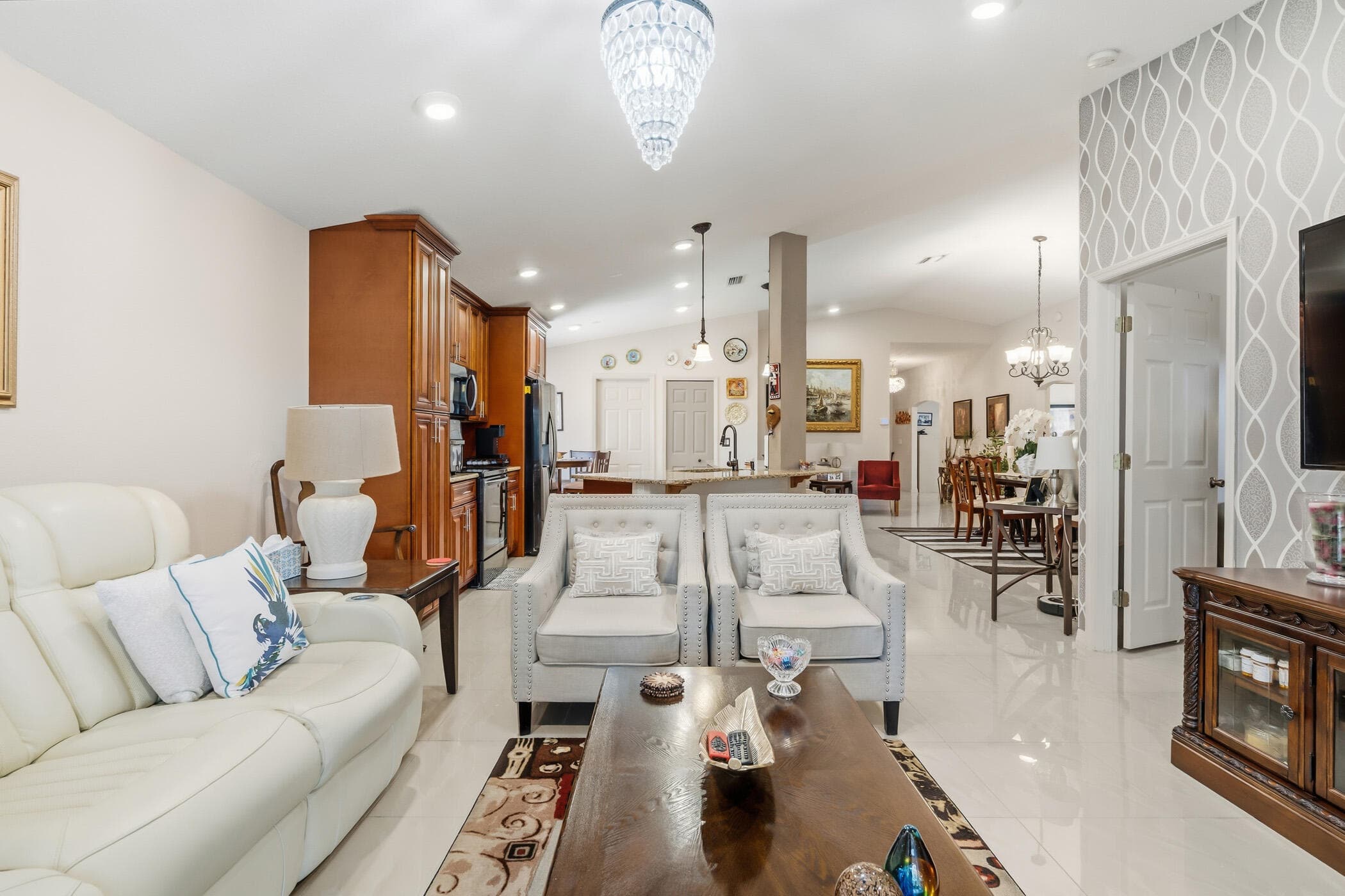 1013 E 13th Square, Vero Beach, FL 32960 — photo 14 of 40