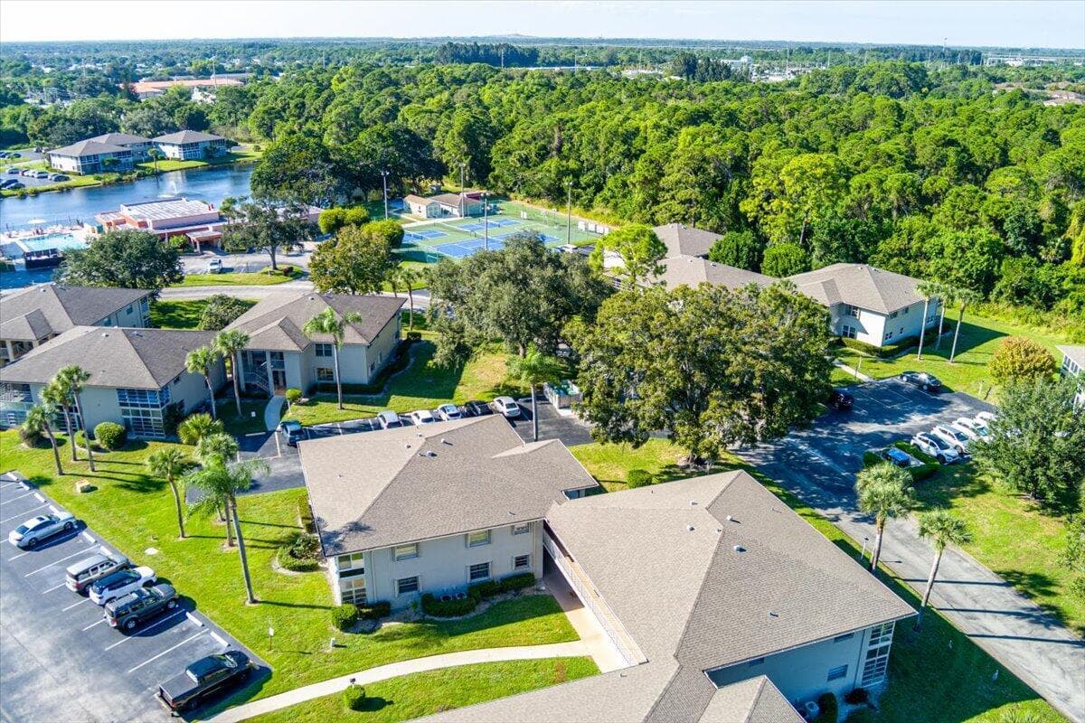 28 Lake Vista Trail 105, Port St. Lucie, FL 34952 — photo 20 of 26
