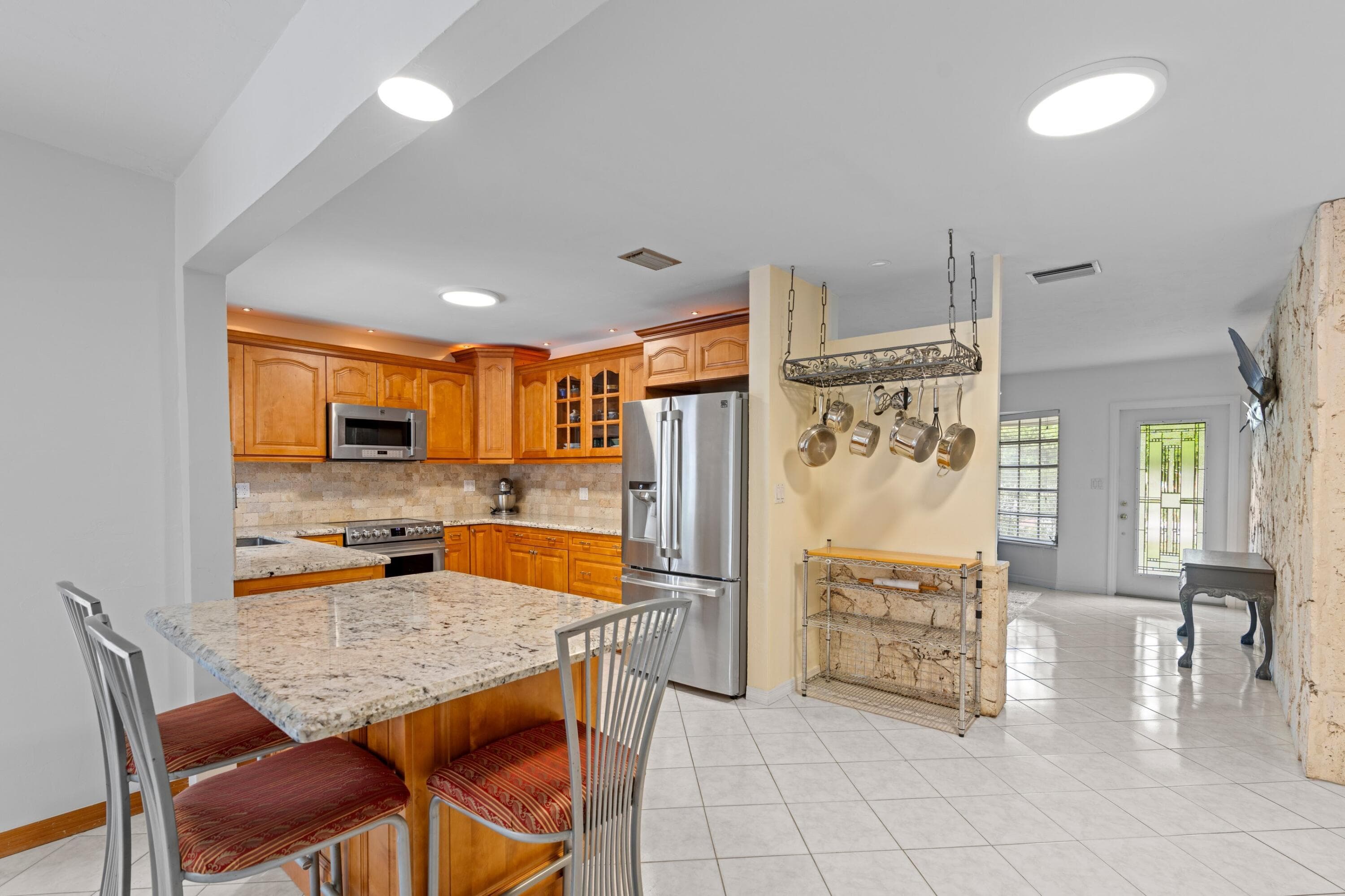 9601 NW 36th Manor, Coral Springs, FL 33065 — photo 6 of 35
