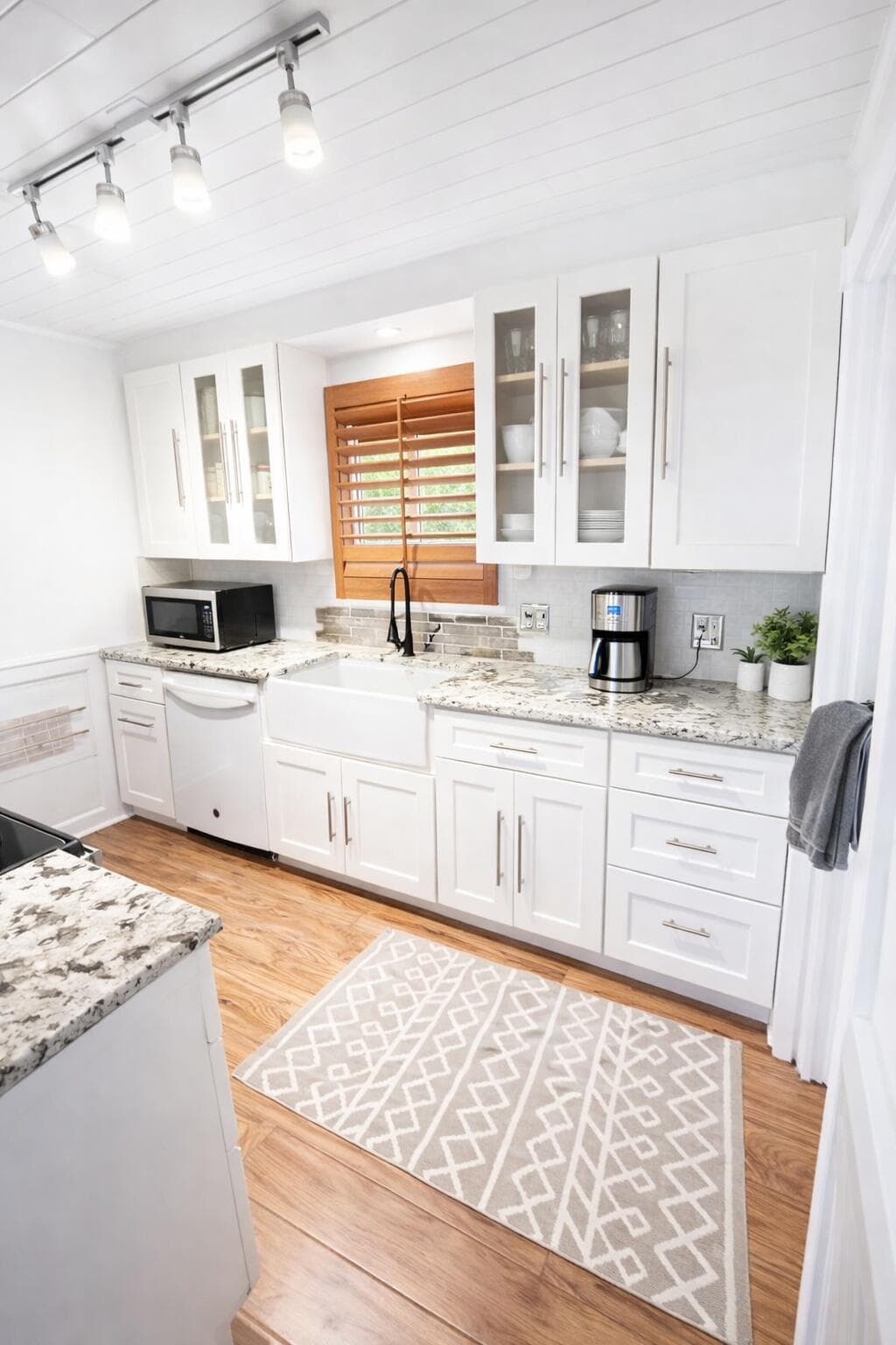 629 Selkirk Street, West Palm Beach, FL 33405 — photo 14 of 29