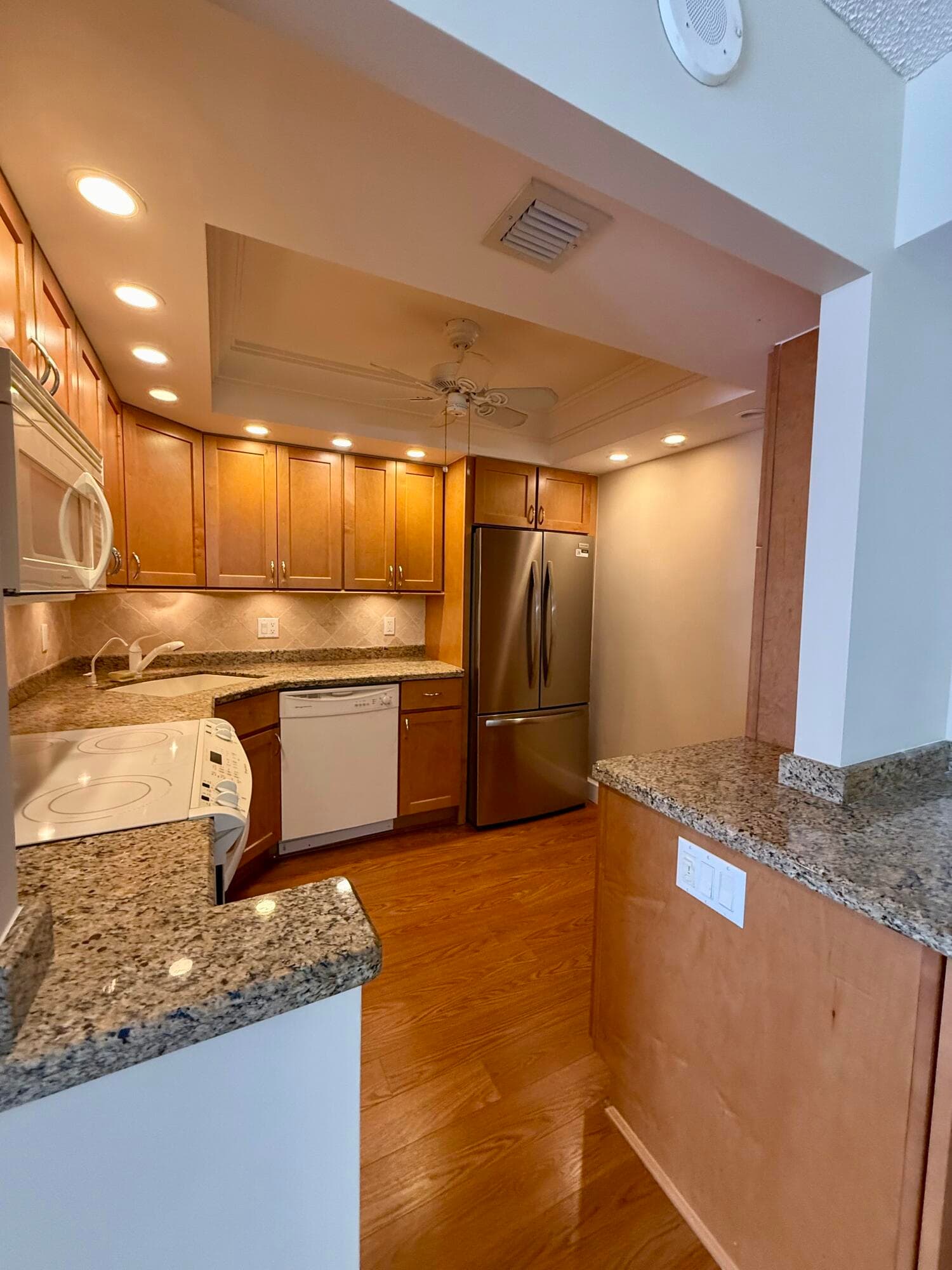 101 Briny Avenue 906, Pompano Beach, FL 33062 — photo 2 of 35