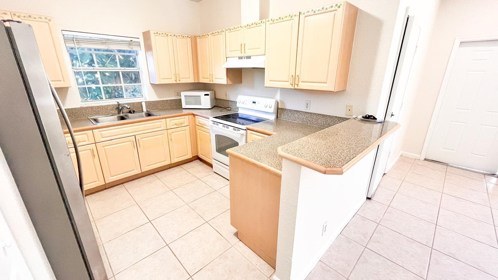 1440 Hawthorne Place, Wellington, FL 33414 — photo 2 of 19