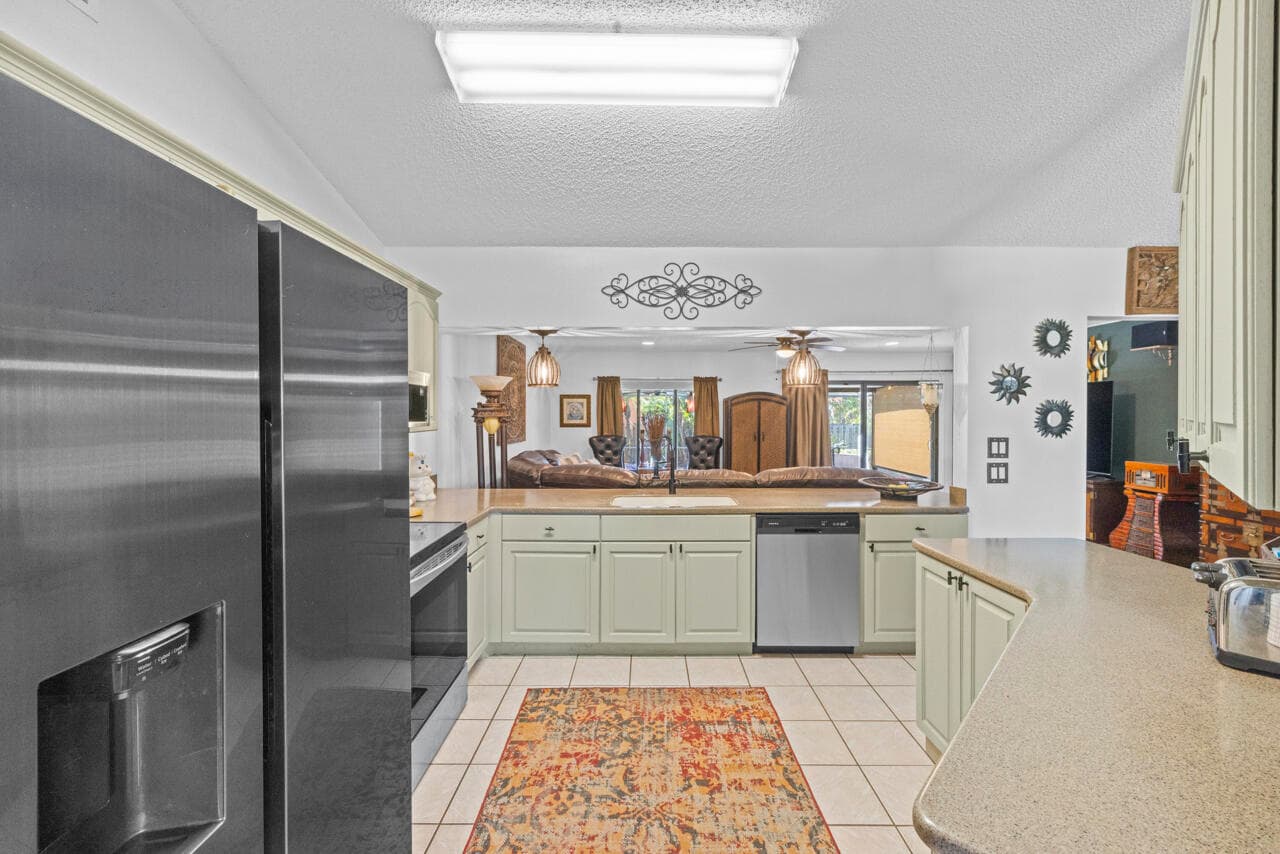686 SW Hoffenberg Avenue, Port St. Lucie, FL 34953 — photo 16 of 40