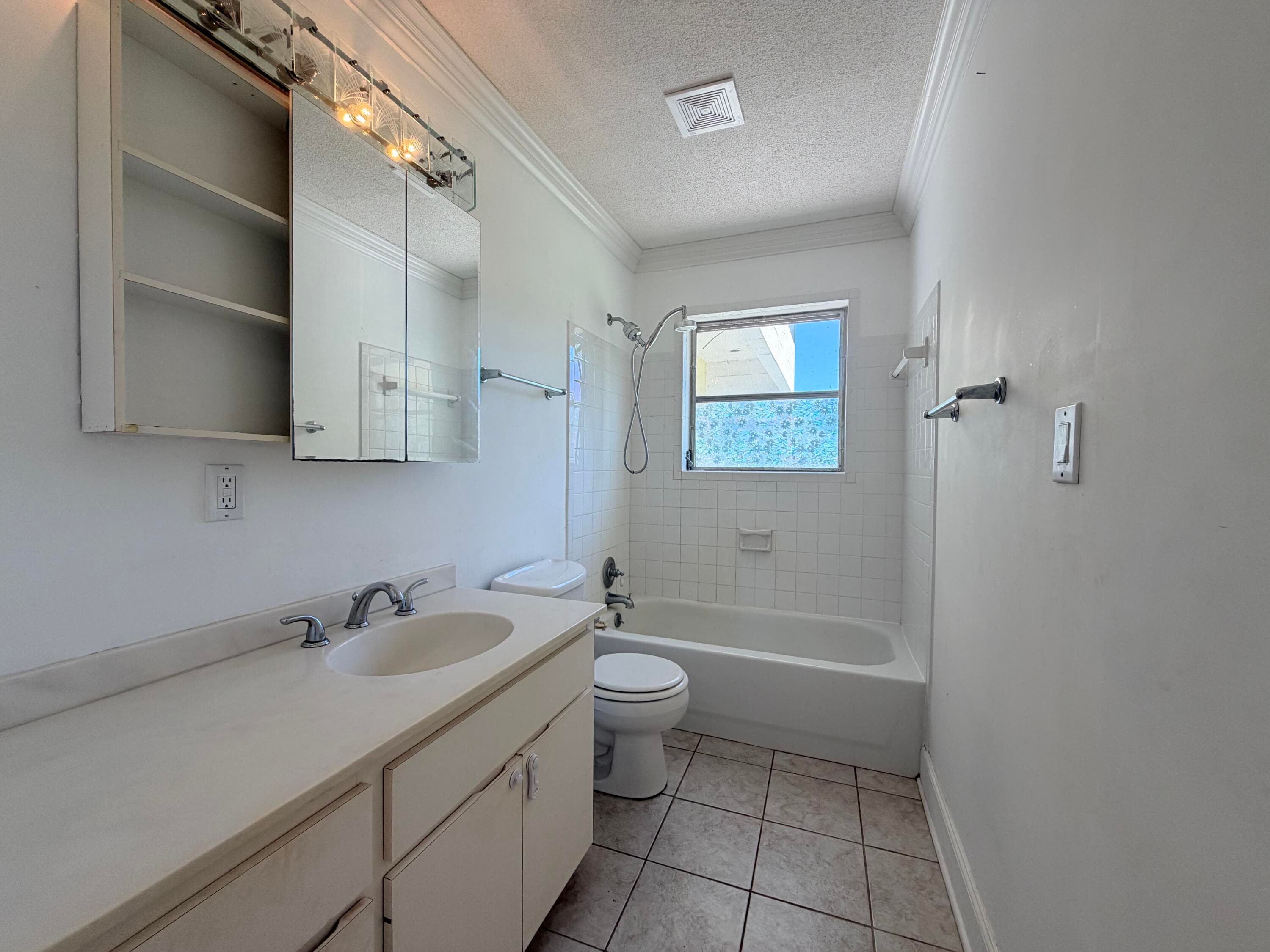 4905 Williams Road, Palm Beach Gardens, FL 33418 — photo 34 of 38