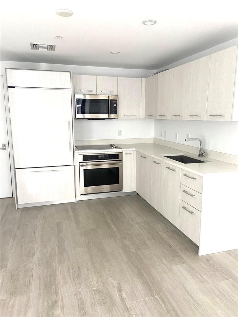 45 SW 9th Street 3707, Miami, FL 33130 — photo 6 of 31