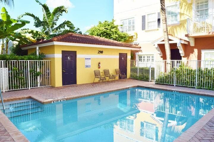 295 NE 5th Avenue 22, Delray Beach, FL 33483 — photo 34 of 35