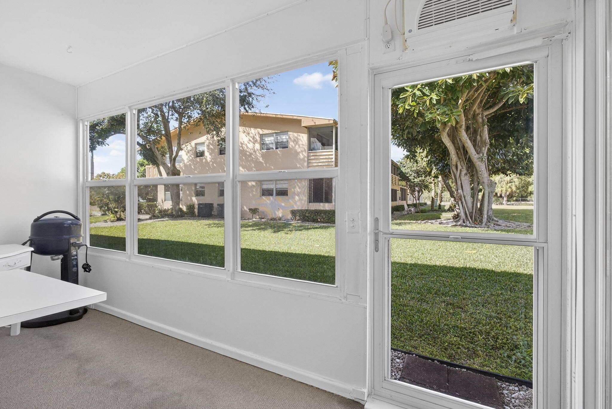 19 Hastings B, West Palm Beach, FL 33417 — photo 22 of 40