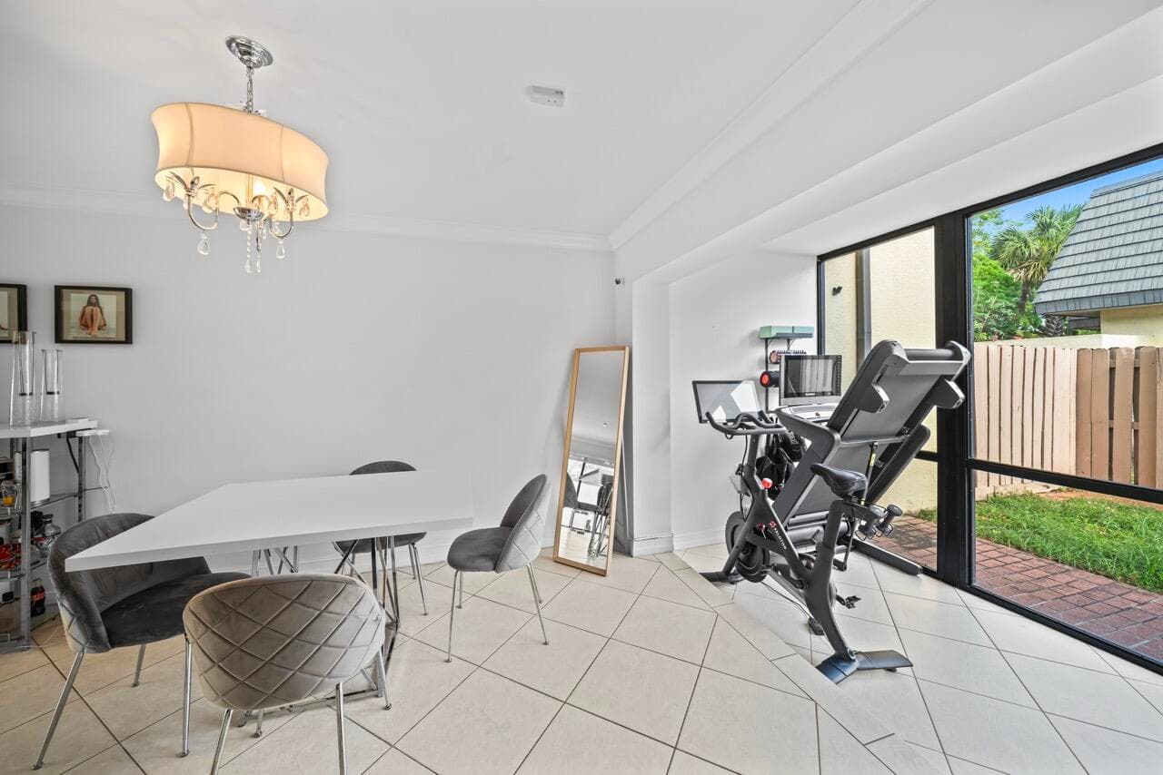 8745 SW 137th Avenue, Miami, FL 33183 — photo 9 of 28