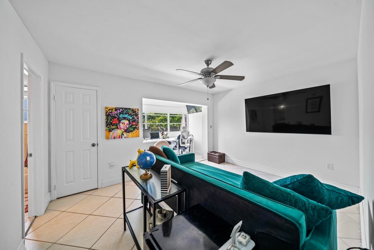 8745 SW 137th Avenue, Miami, FL 33183 — photo 14 of 28