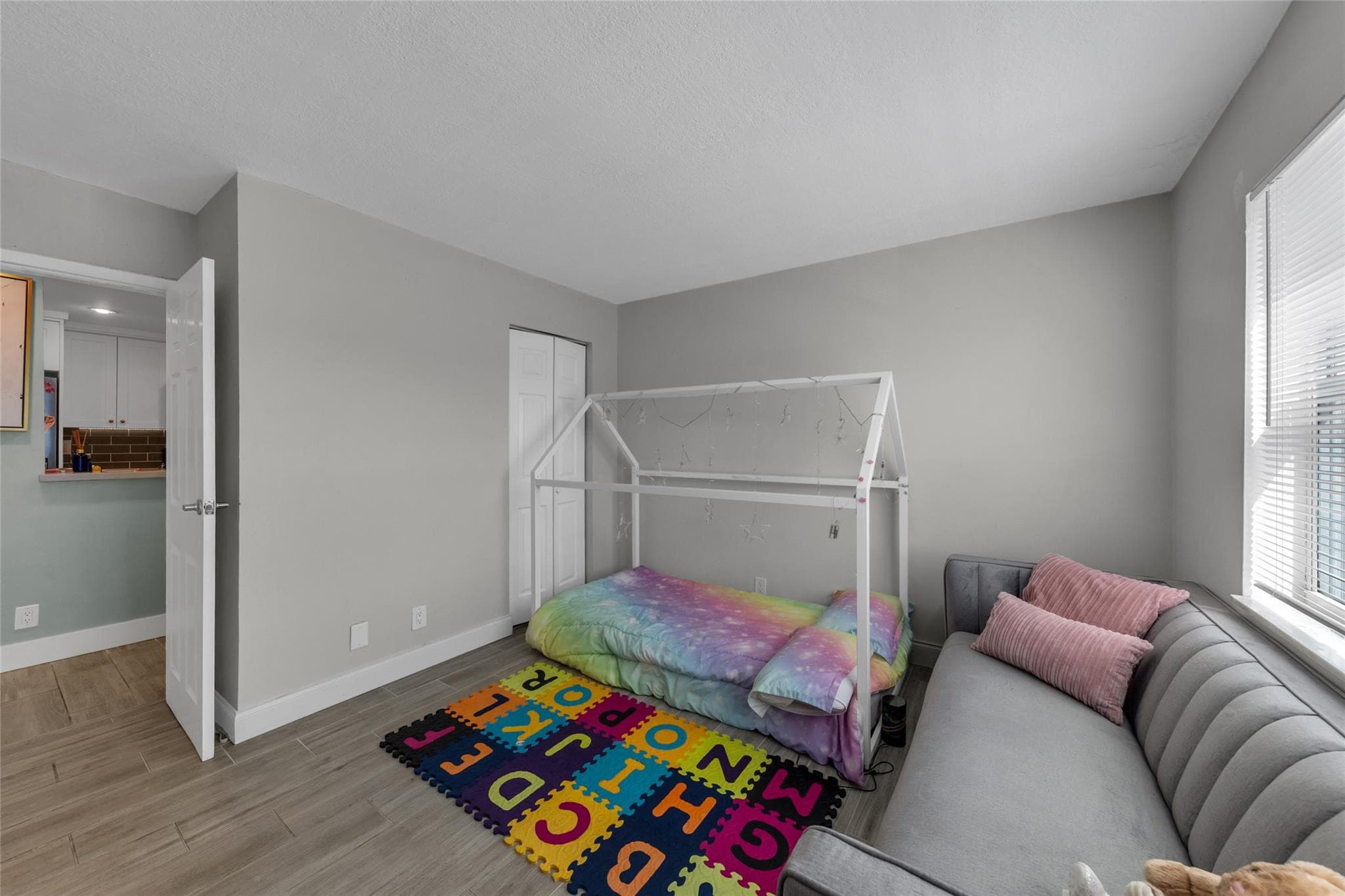 611 NE 14th Avenue 306, Fort Lauderdale, FL 33304 — photo 16 of 25