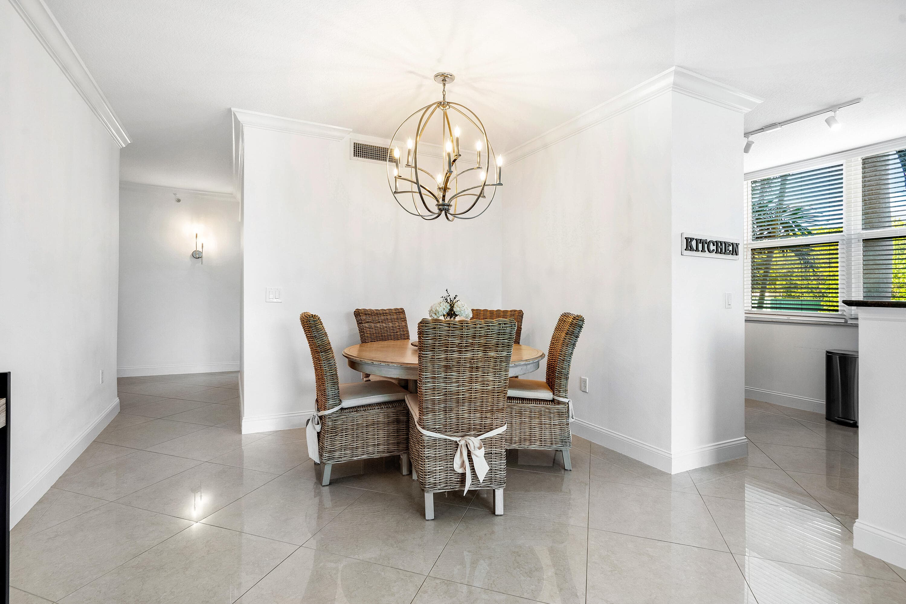 700 E Boynton Beach Boulevard 202, Boynton Beach, FL 33435 — photo 4 of 23