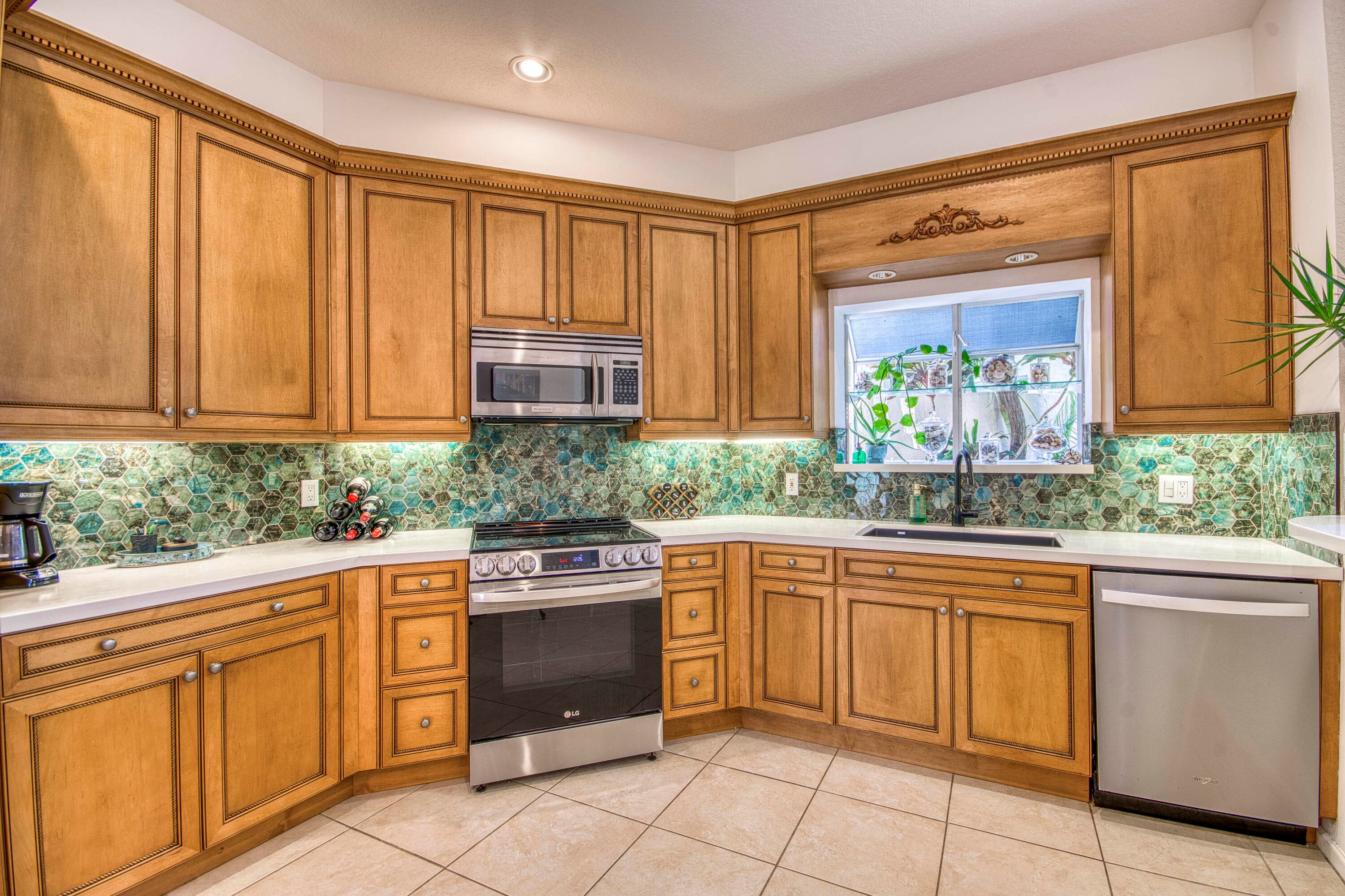 264 Canterbury Drive W, Palm Beach Gardens, FL 33418 — photo 22 of 40