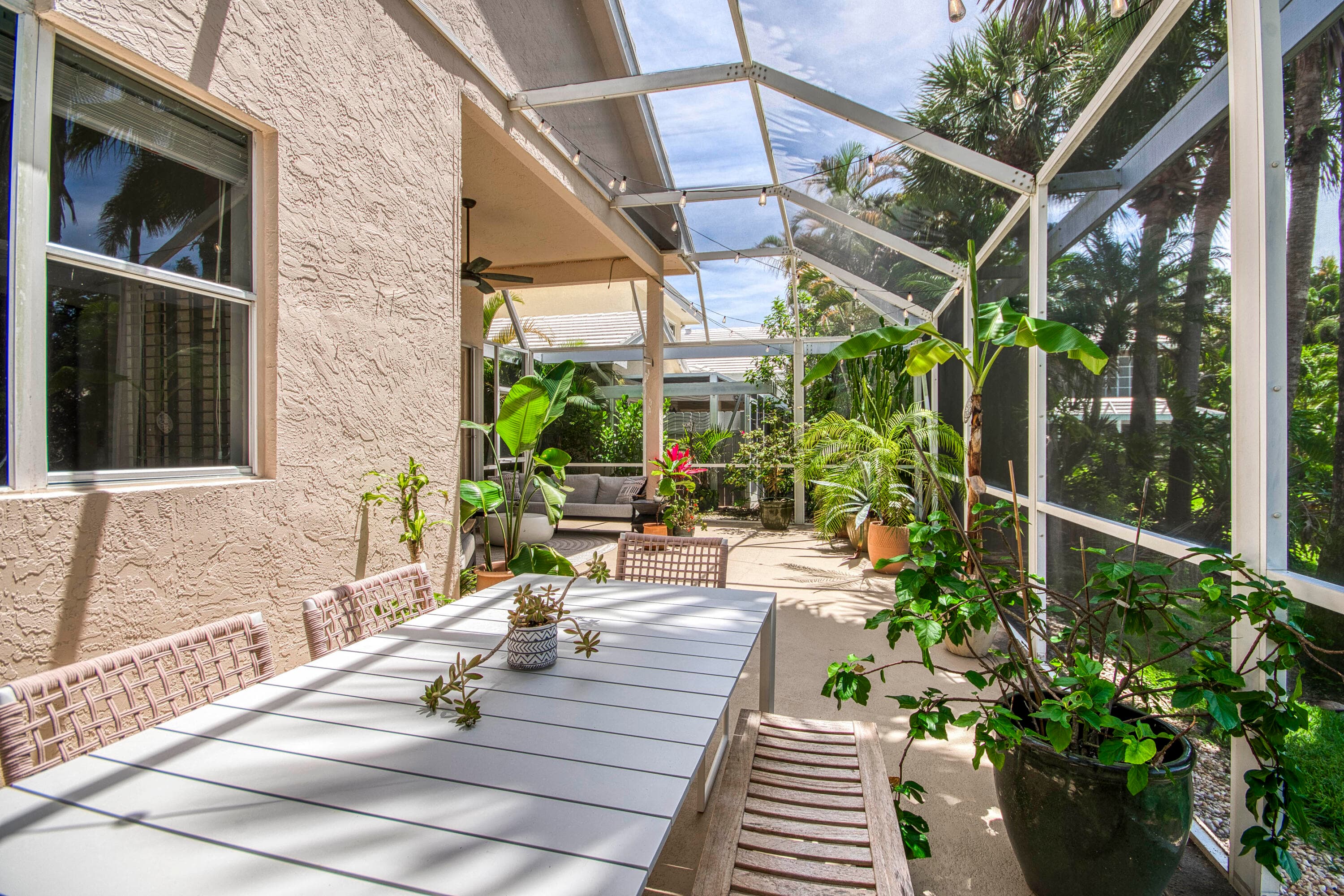 264 Canterbury Drive W, Palm Beach Gardens, FL 33418 — photo 16 of 40