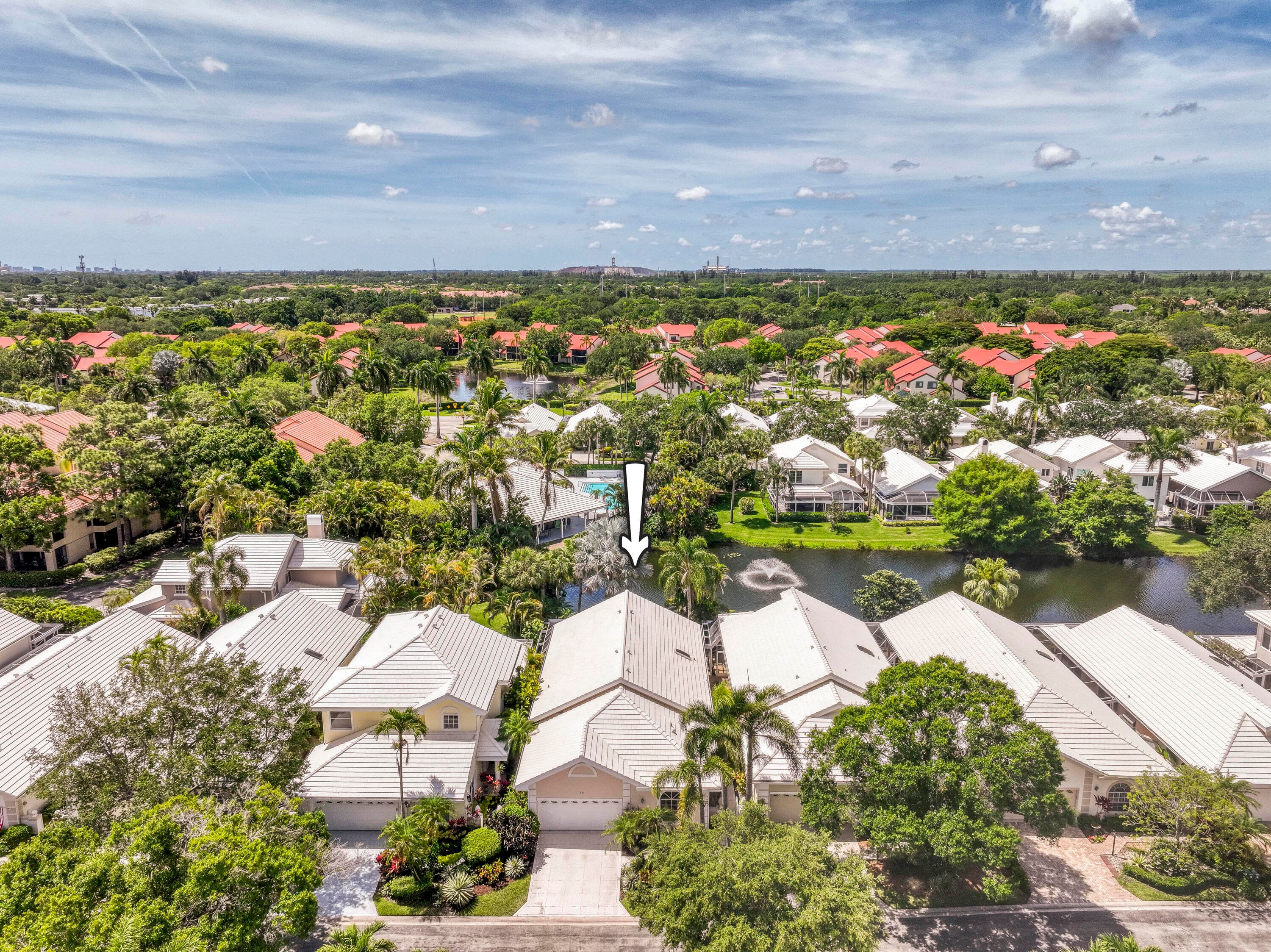 264 Canterbury Drive W, Palm Beach Gardens, FL 33418 — photo 2 of 40
