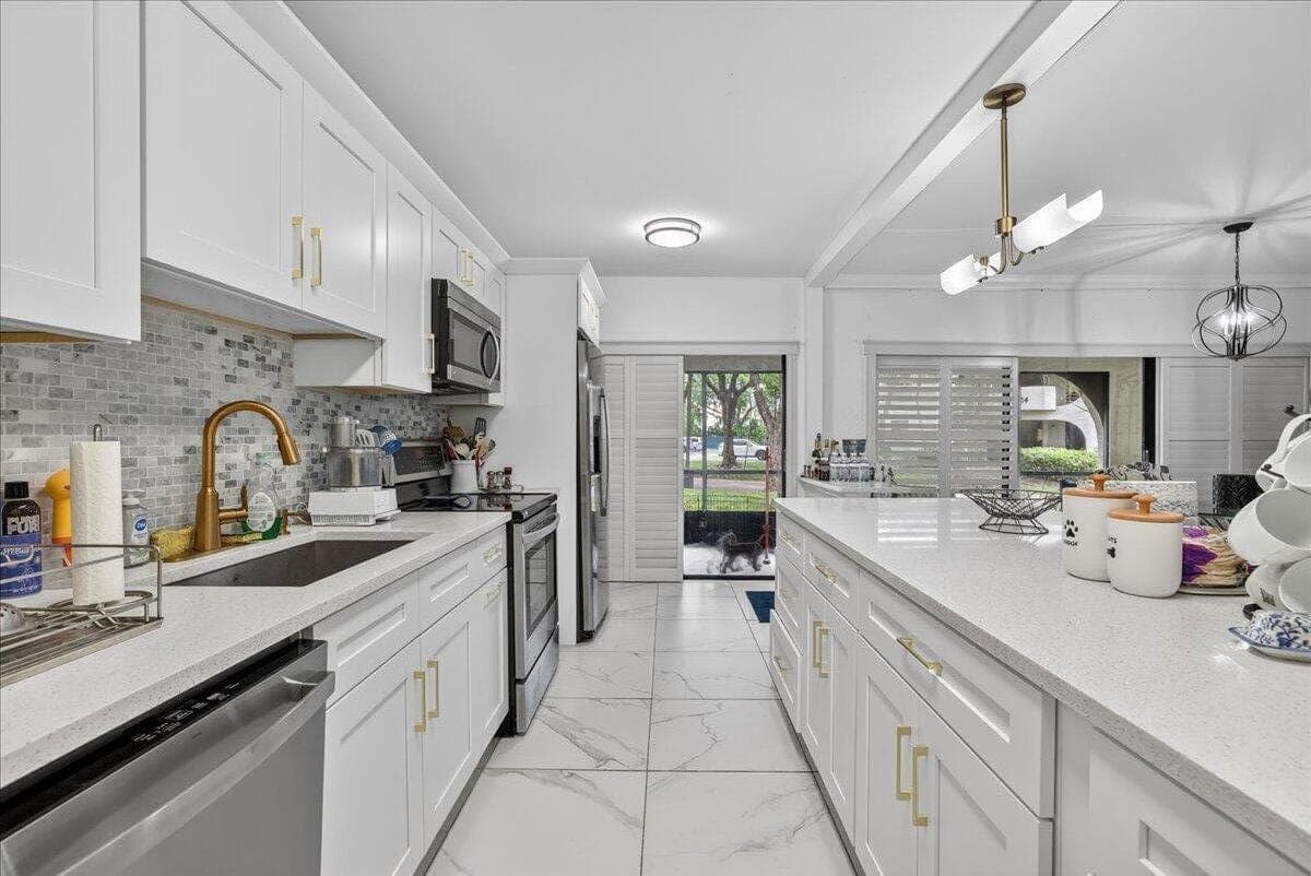 6328 W Longboat Ln Lane W 101, Boca Raton, FL 33433 — photo 7 of 26