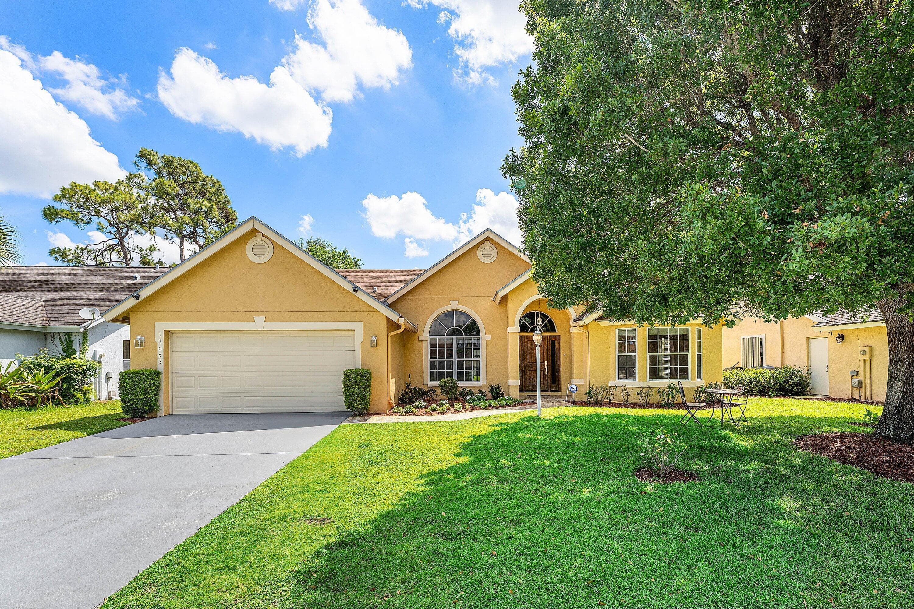 13053 Meadowbreeze Drive, Wellington, FL 33414 — photo 3 of 88