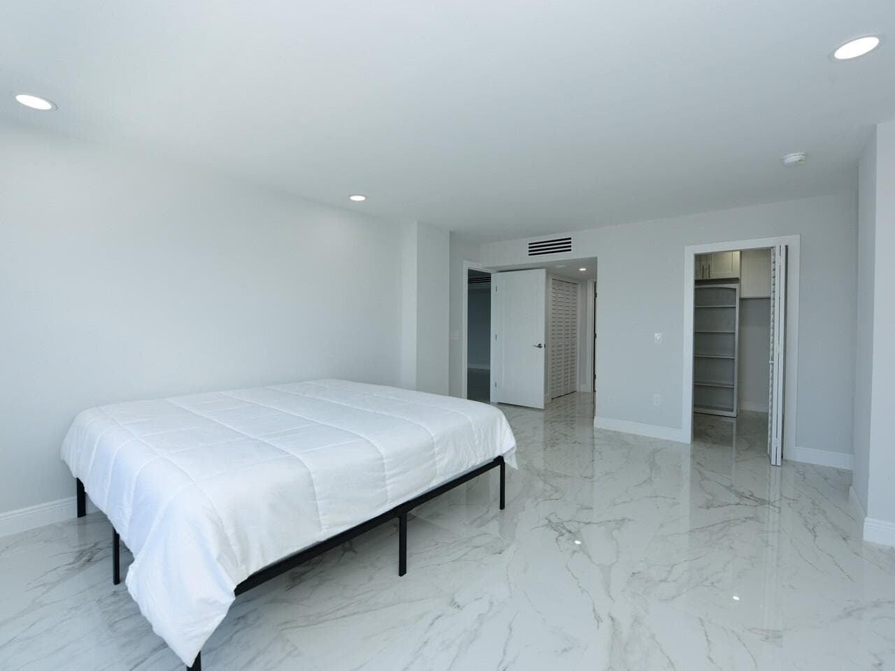 3450 S Ocean Boulevard 726, Palm Beach, FL 33480 — photo 17 of 38