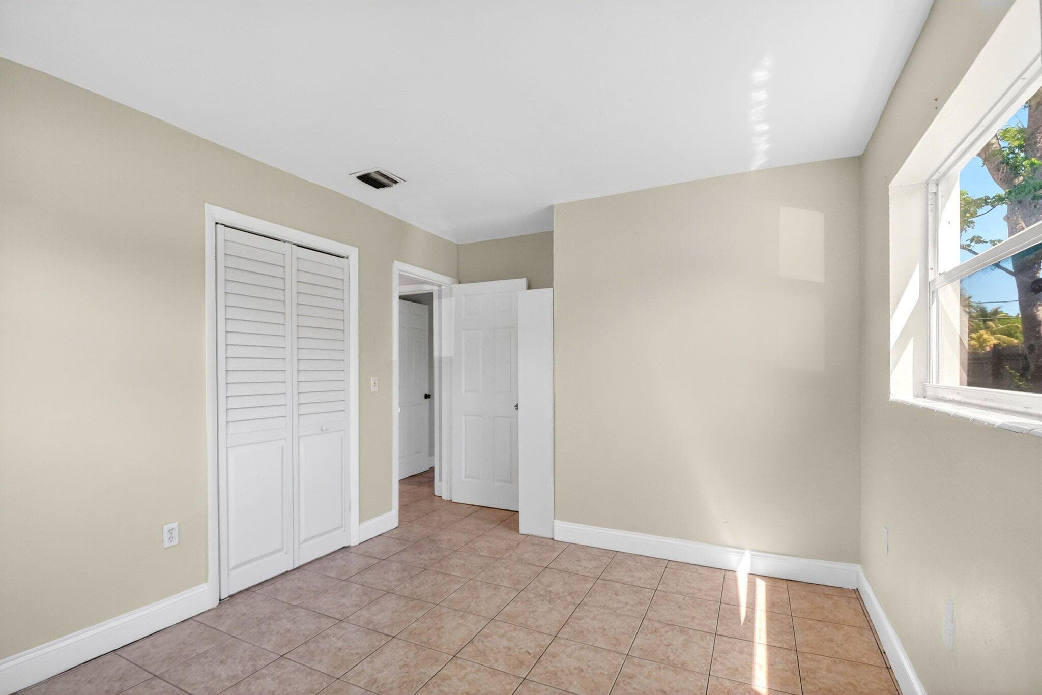 775 Snead Circle, Lake Belvedere Estates, FL 33413 — photo 18 of 35