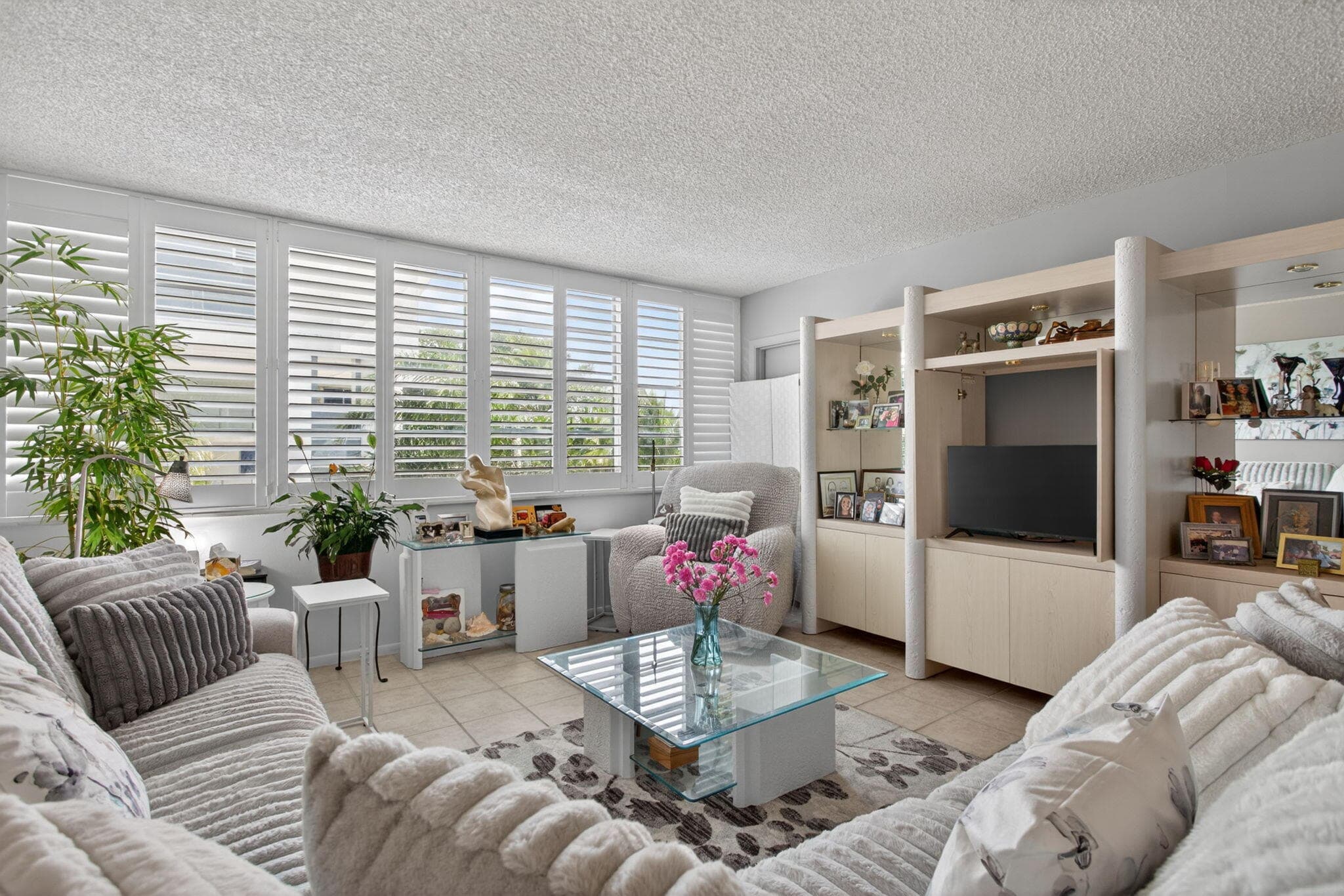 1170 N Federal Highway 305, Fort Lauderdale, FL 33304 — photo 11 of 39