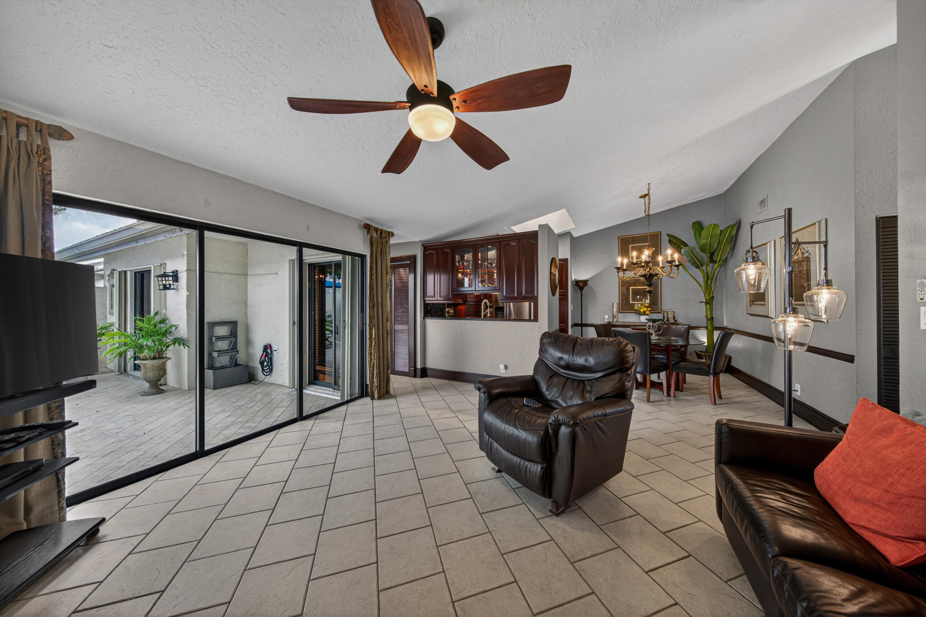 3068 S Oakland Forest Drive 806, Oakland Park, FL 33309 — photo 18 of 64