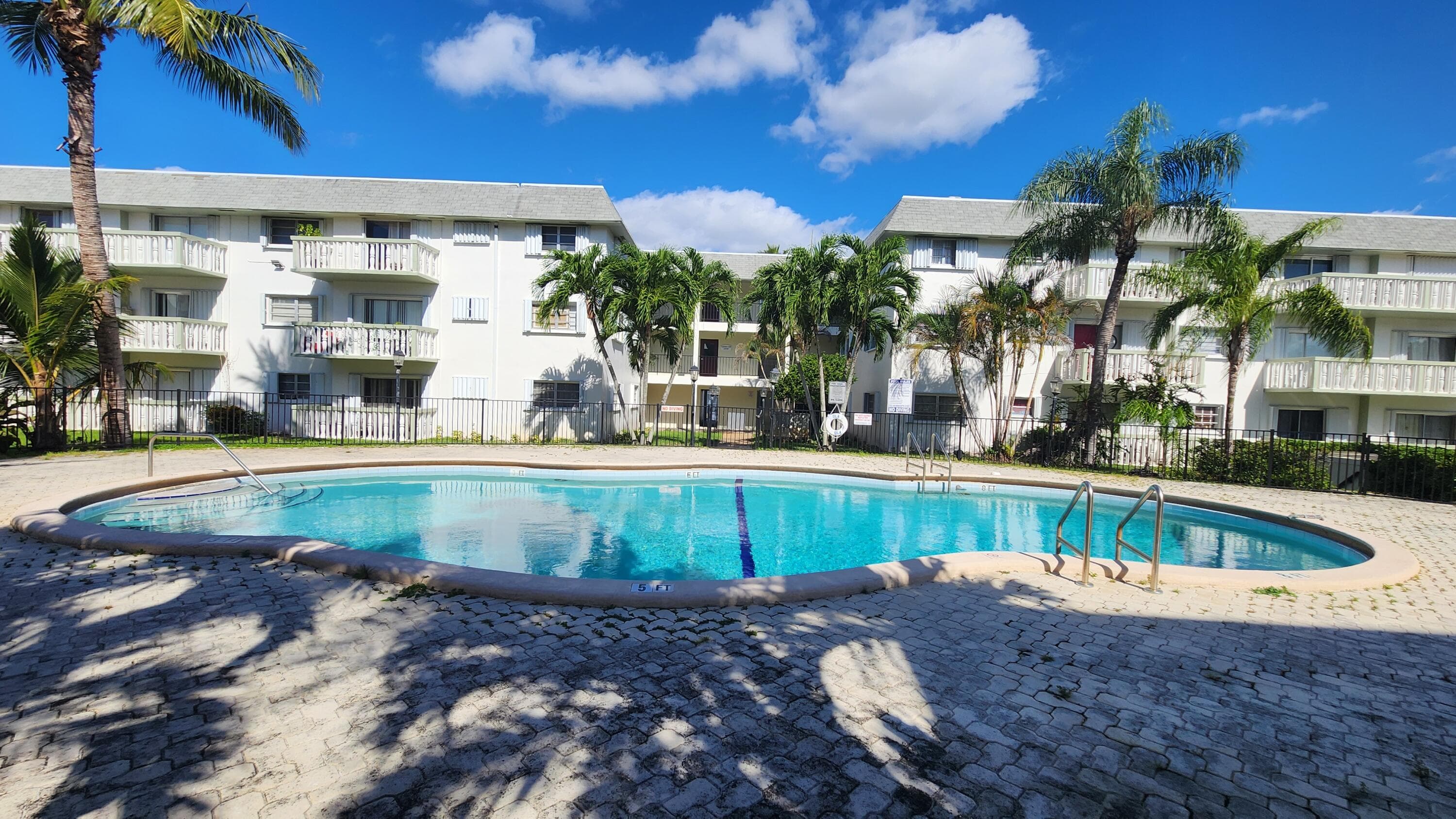 15221 NE 6th Avenue A210, Miami, FL 33162 — photo 14 of 19