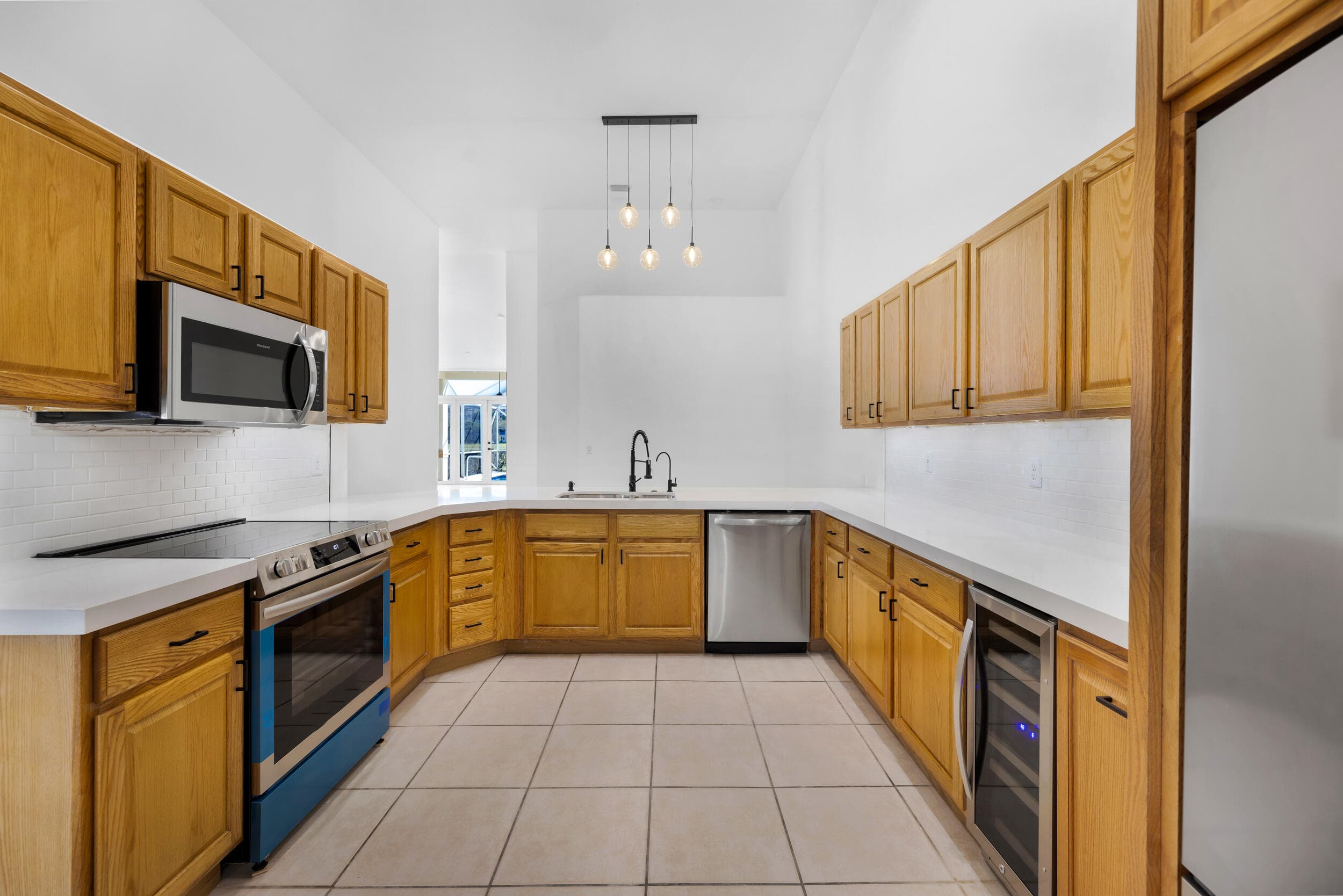 608 W Palm Aire Drive 608, Pompano Beach, FL 33069 — photo 5 of 14
