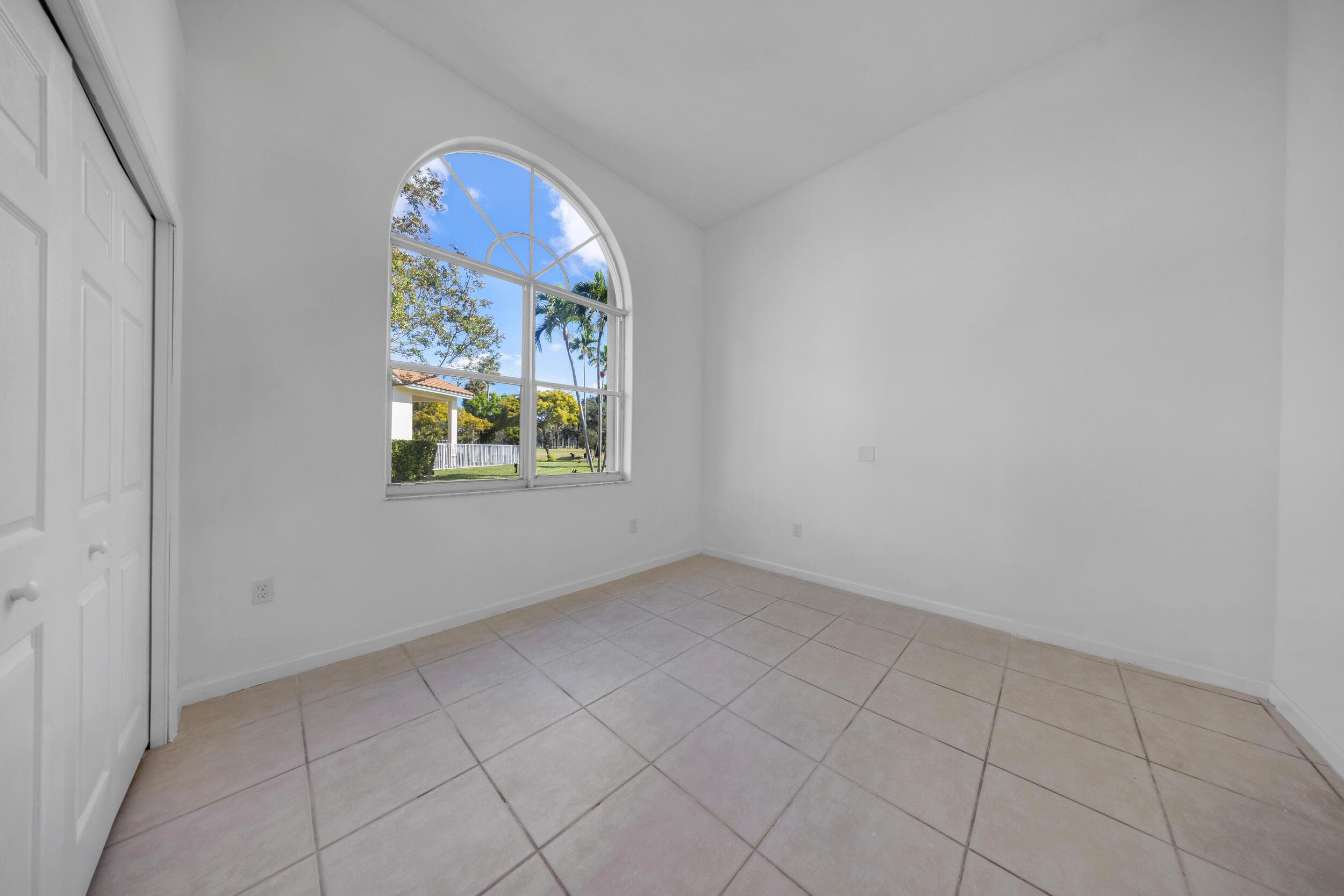 608 W Palm Aire Drive 608, Pompano Beach, FL 33069 — photo 9 of 14