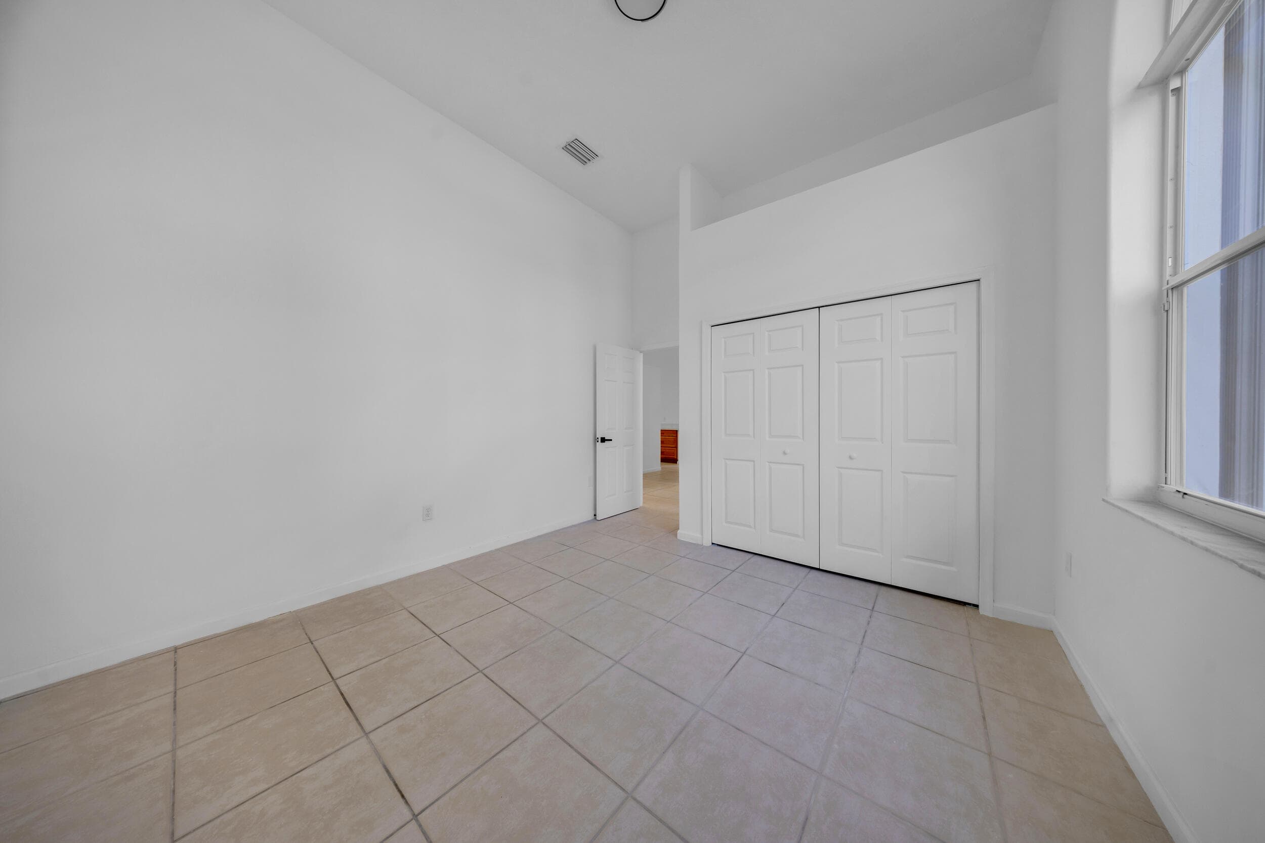 608 W Palm Aire Drive 608, Pompano Beach, FL 33069 — photo 10 of 14