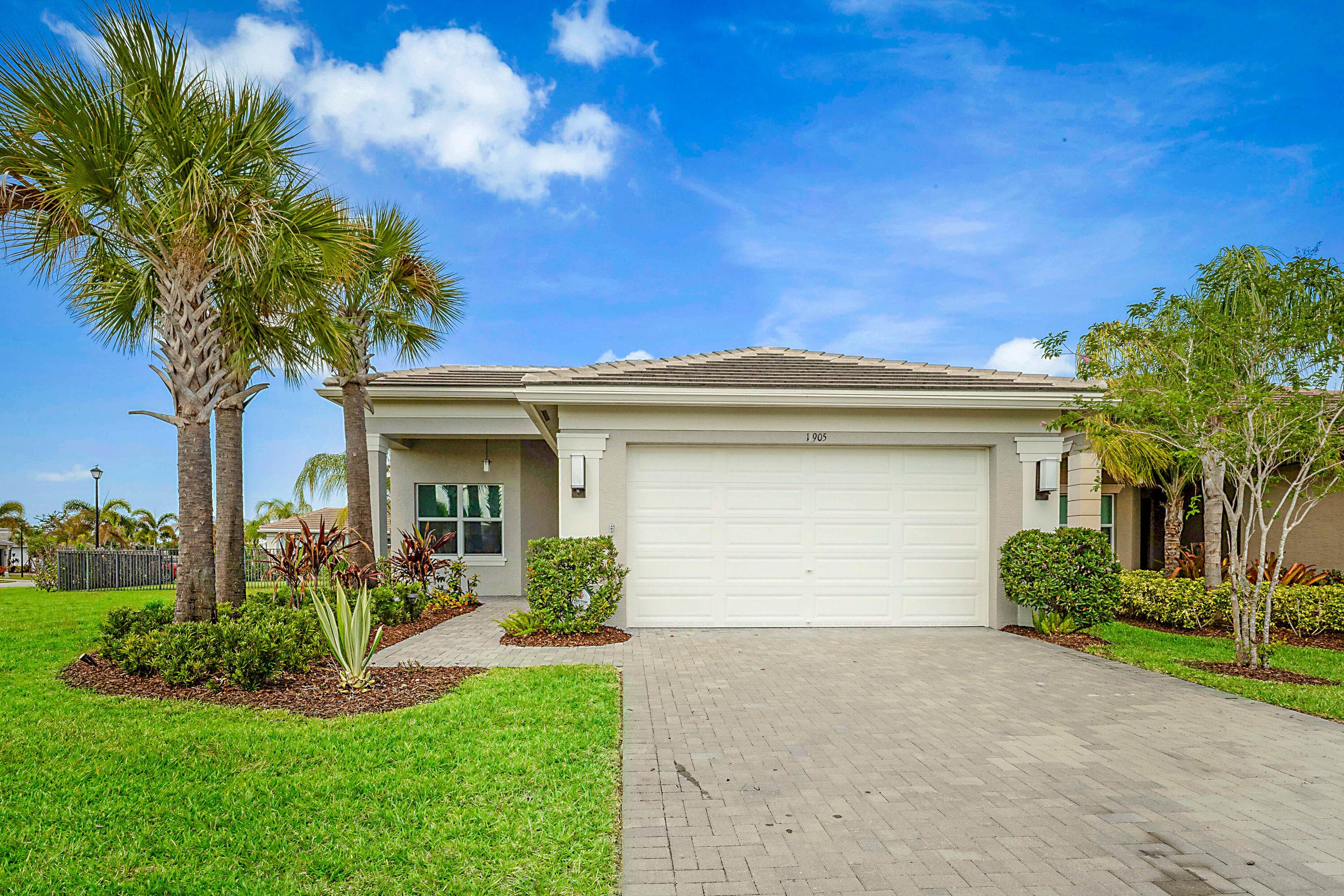 11905 SW Seaway Street, Port St. Lucie, FL 34987 — photo 1 of 58