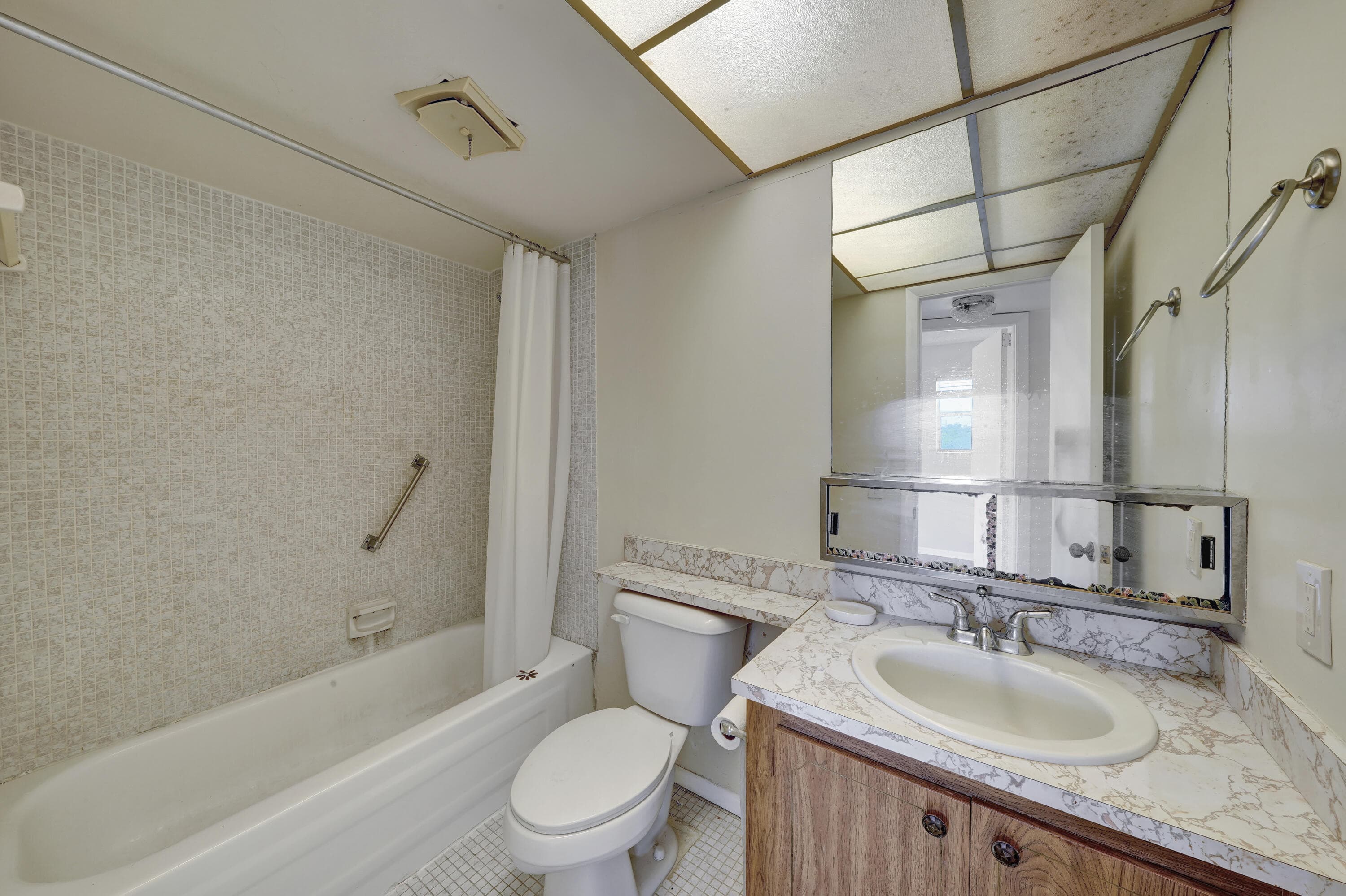8435 Sunrise Lakes Boulevard 301, Sunrise, FL 33322 — photo 13 of 53