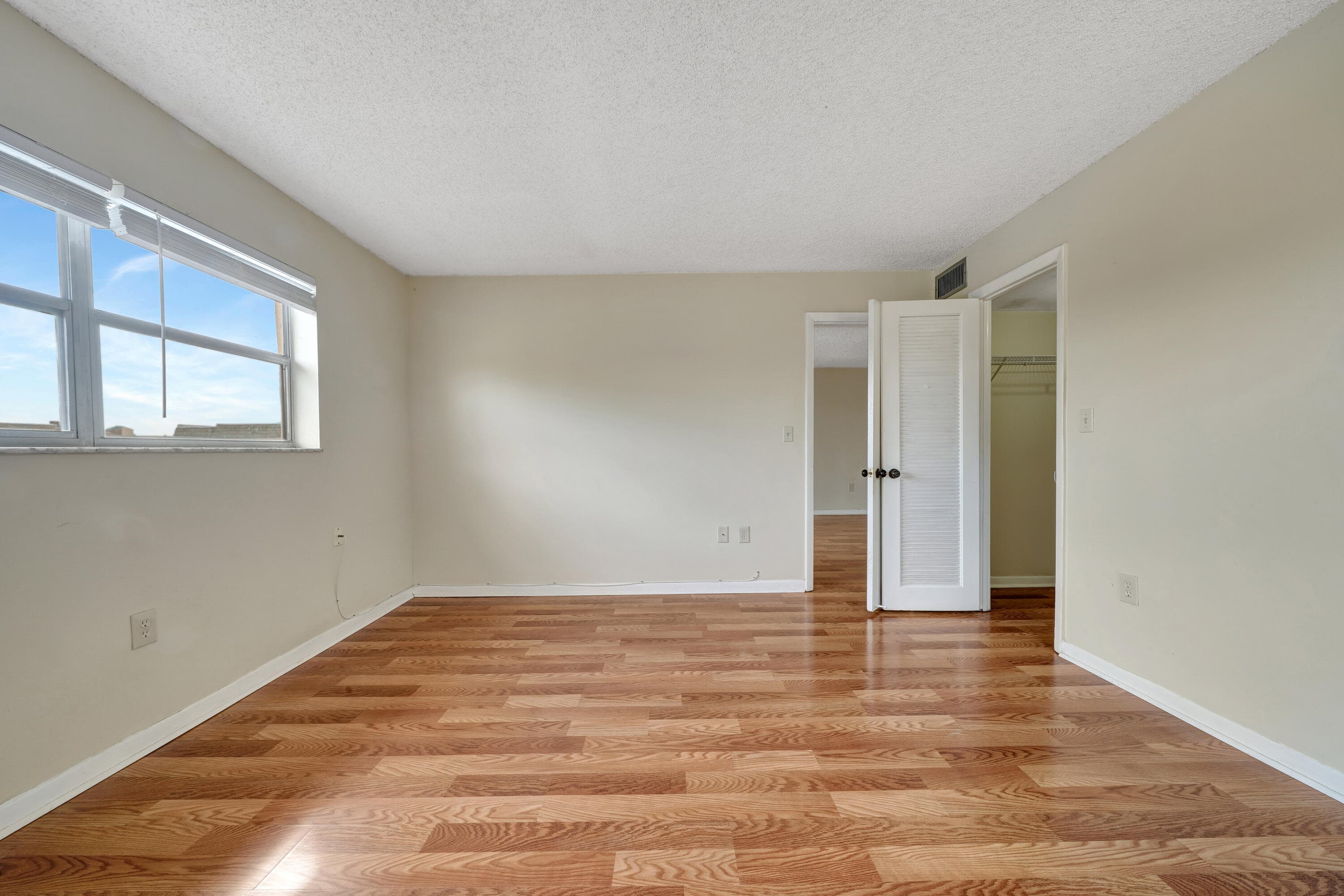 8435 Sunrise Lakes Boulevard 301, Sunrise, FL 33322 — photo 20 of 53