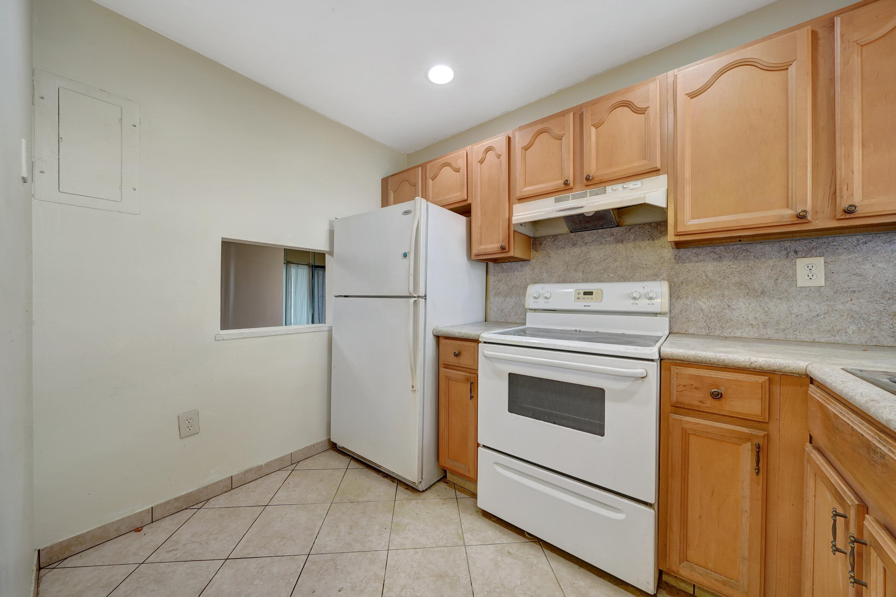 8435 Sunrise Lakes Boulevard 301, Sunrise, FL 33322 — photo 35 of 53