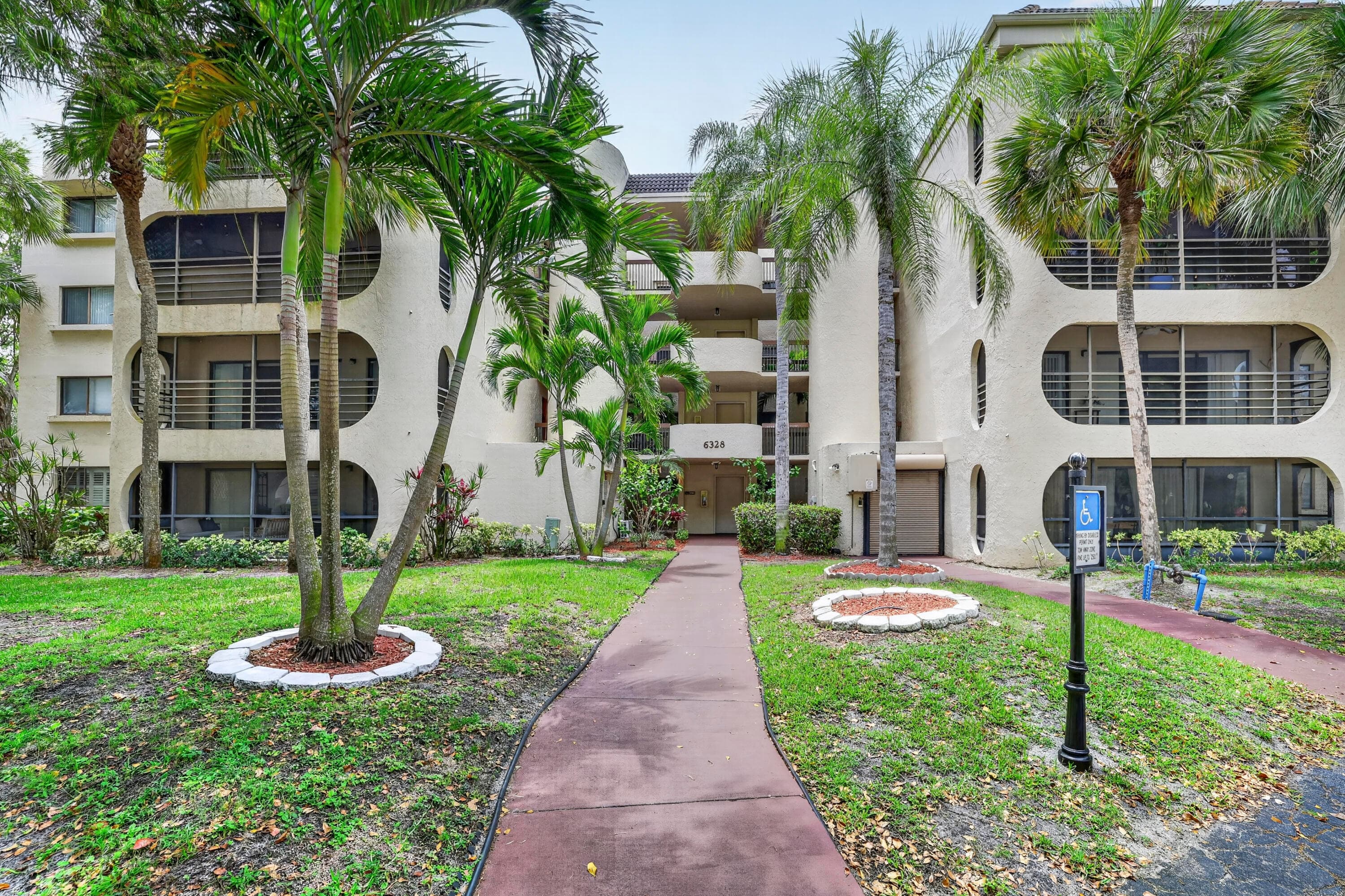 6328 W Longboat Ln Lane W 101, Boca Raton, FL 33433 — photo 2 of 15